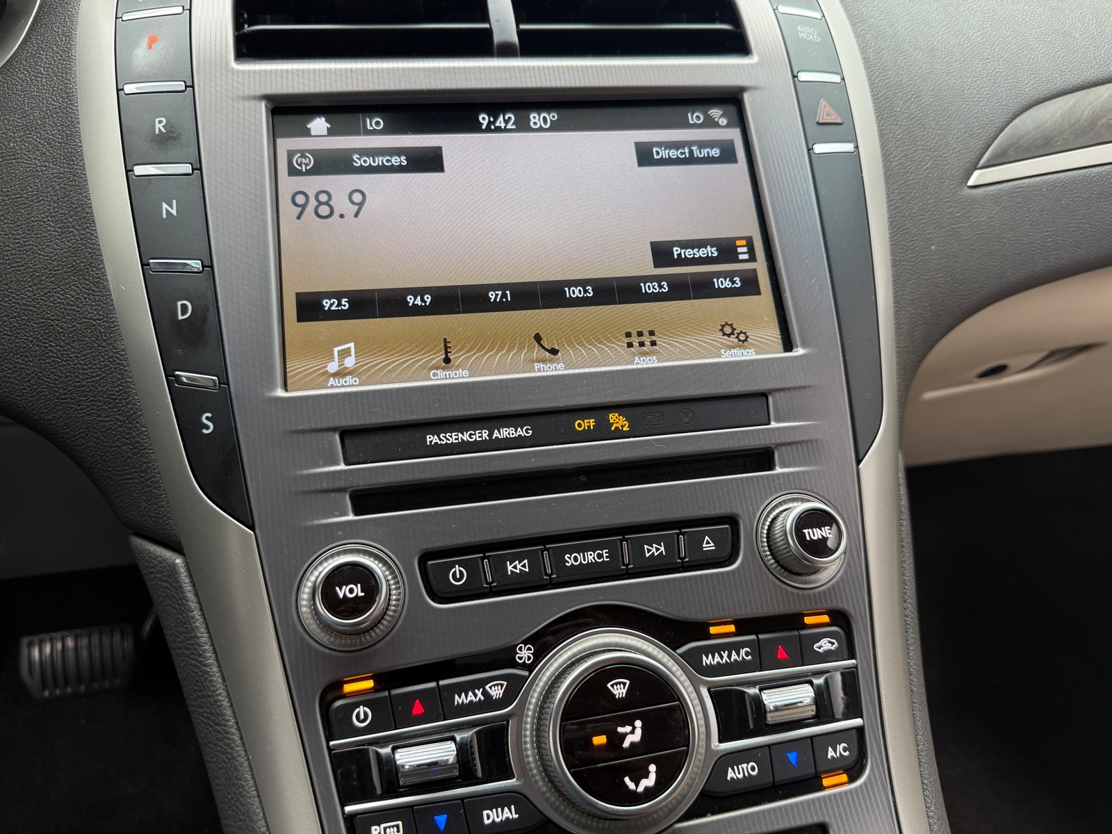 Thumbnail: 2017 Lincoln MKZ - 3