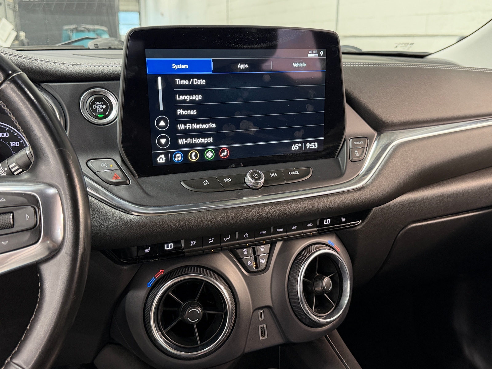 Thumbnail: 2023 Chevrolet Blazer - 3