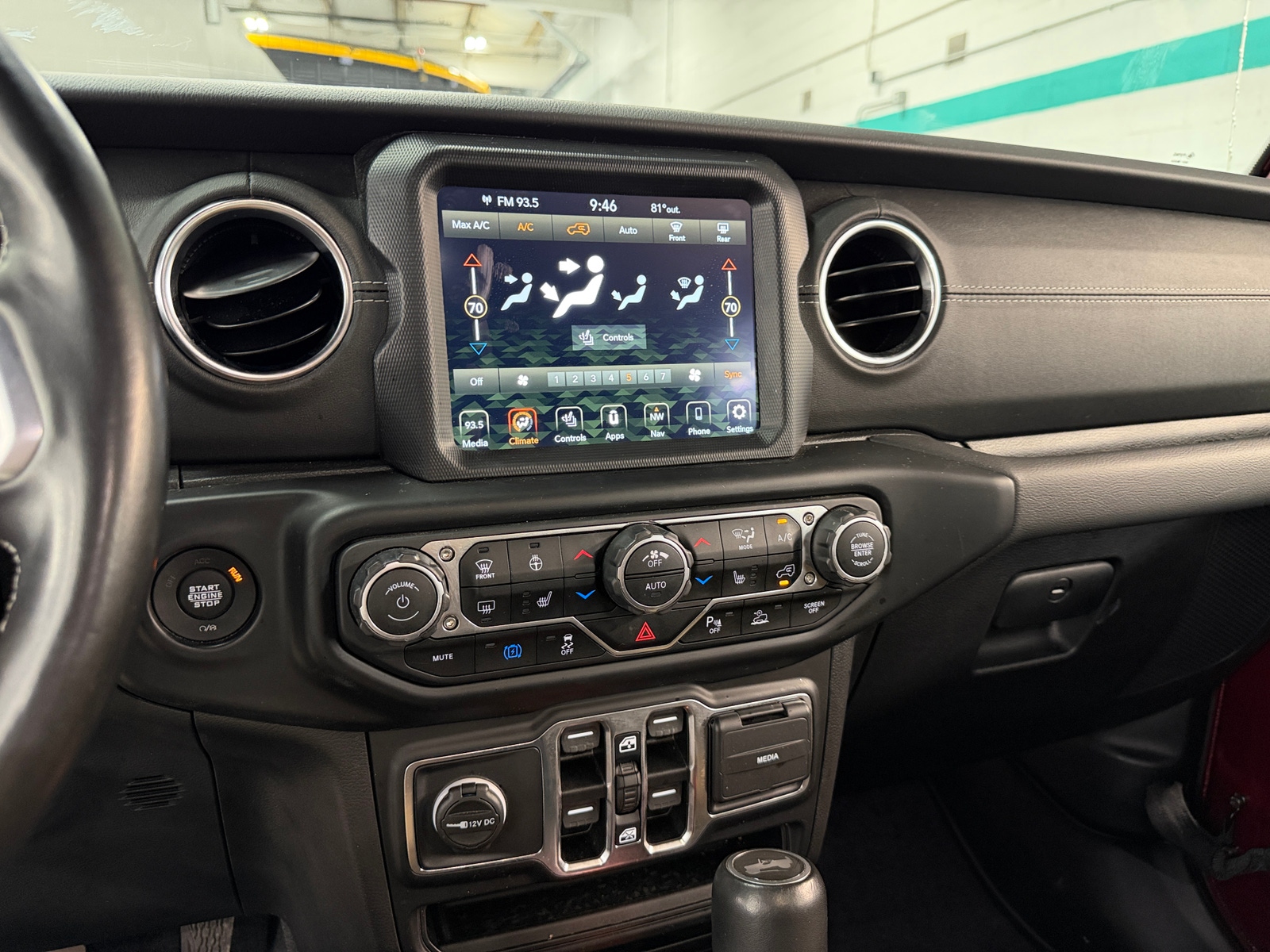 Thumbnail: 2021 Jeep Wrangler - 3