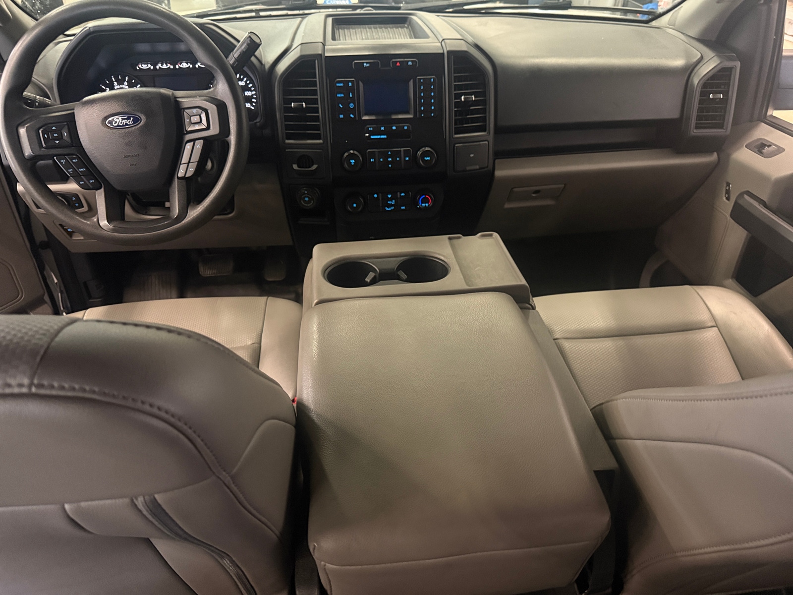 Thumbnail: 2019 Ford Econoline - 3