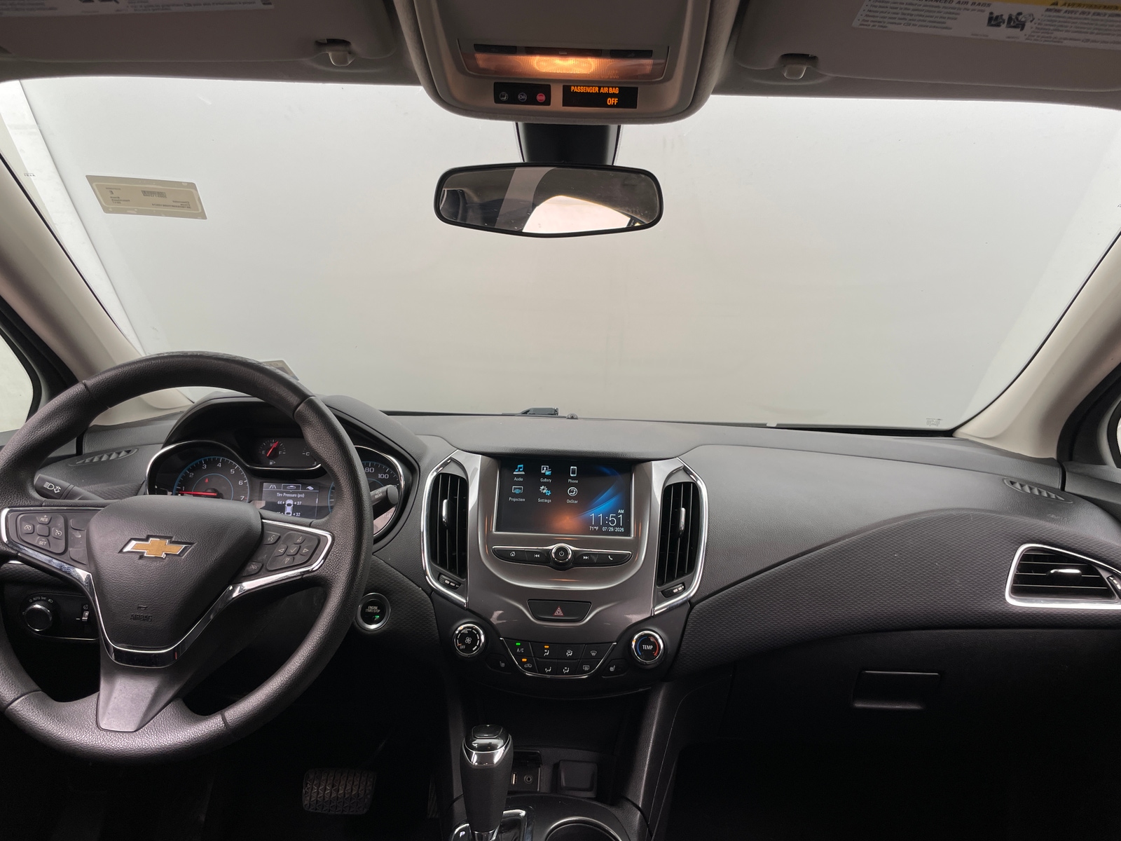 Thumbnail: 2017 Chevrolet Cruze - 3