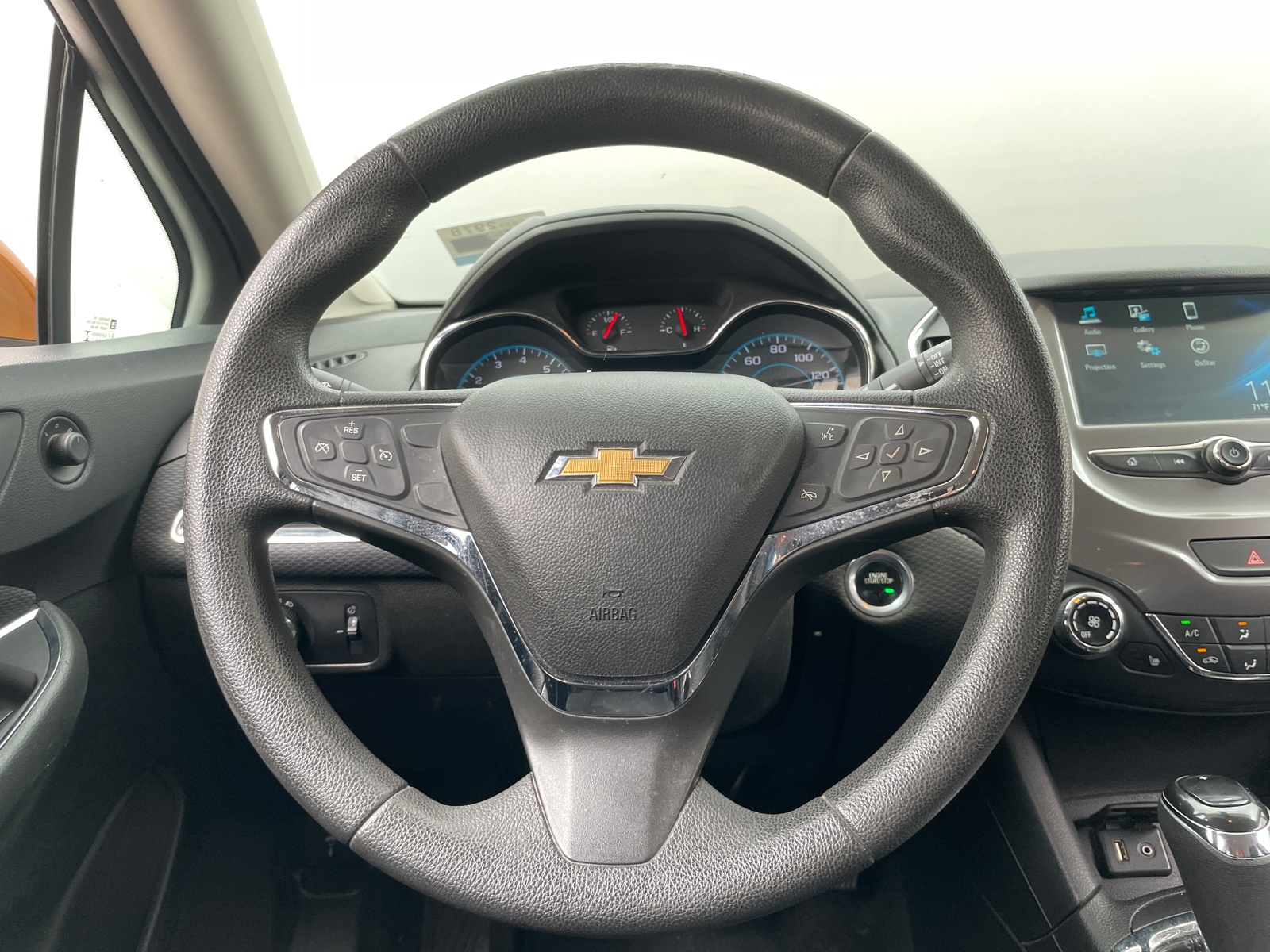 Thumbnail: 2017 Chevrolet Cruze - 5