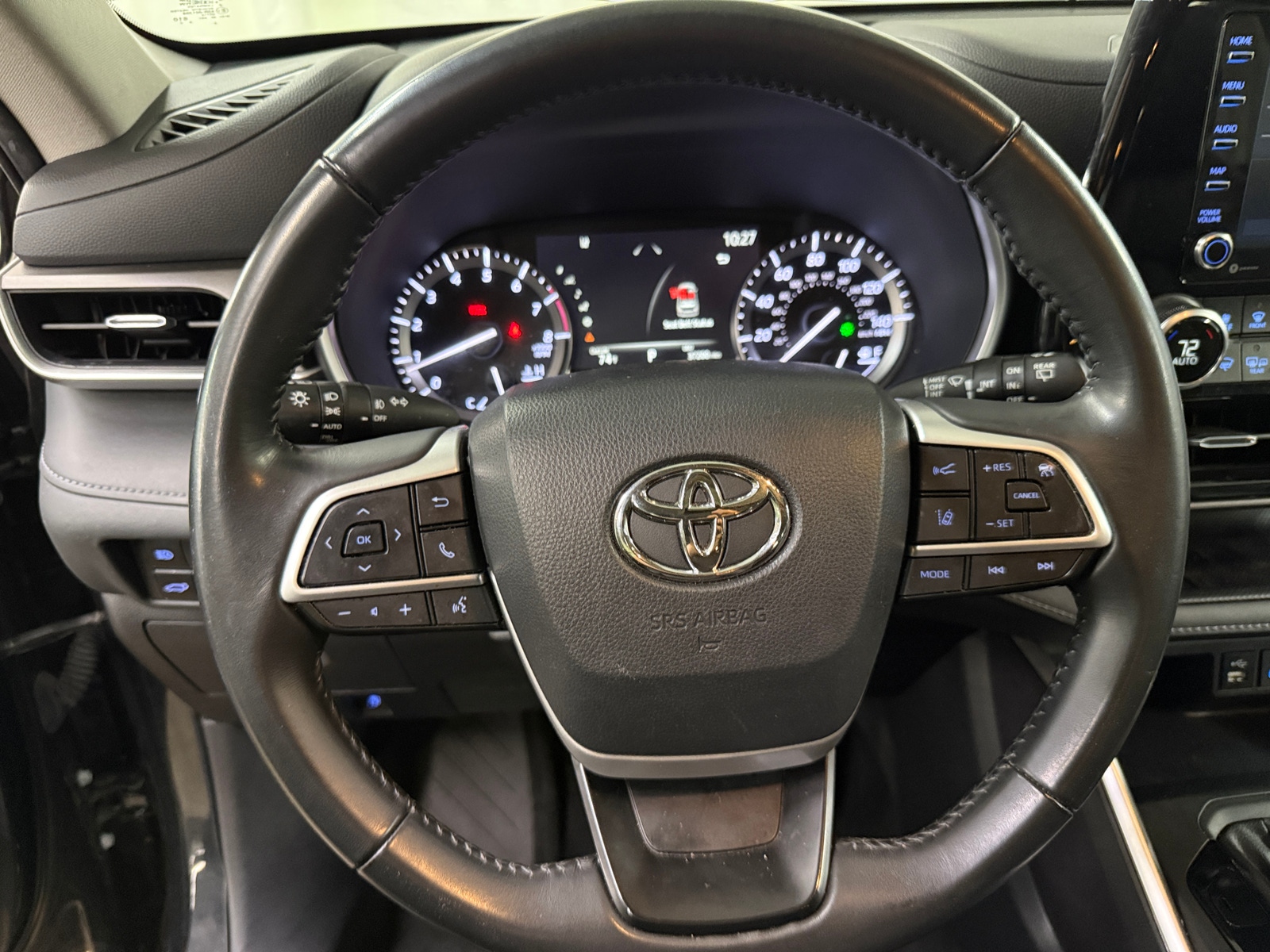 Thumbnail: 2022 Toyota Highlander - 4