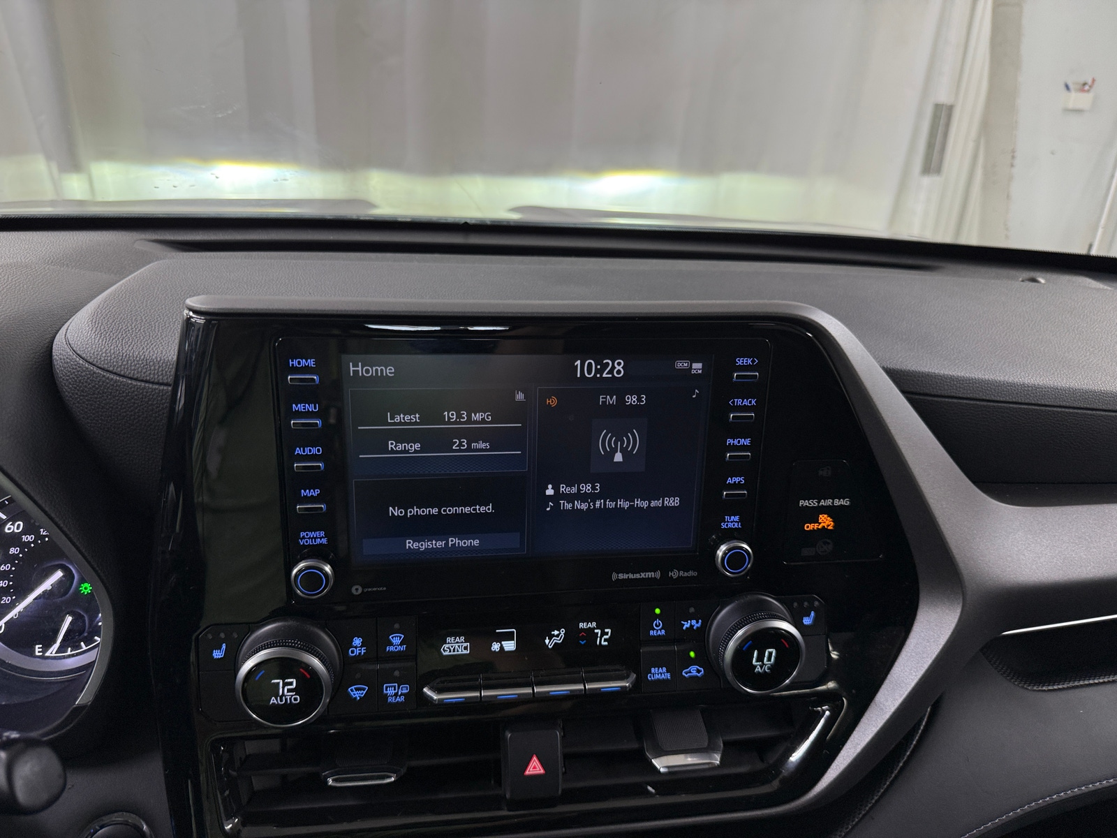 Thumbnail: 2022 Toyota Highlander - 3