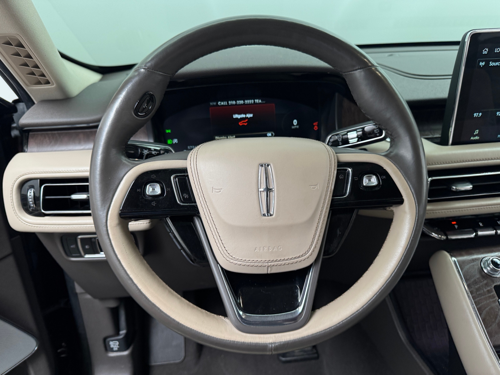 Thumbnail: 2021 Lincoln Aviator - 4