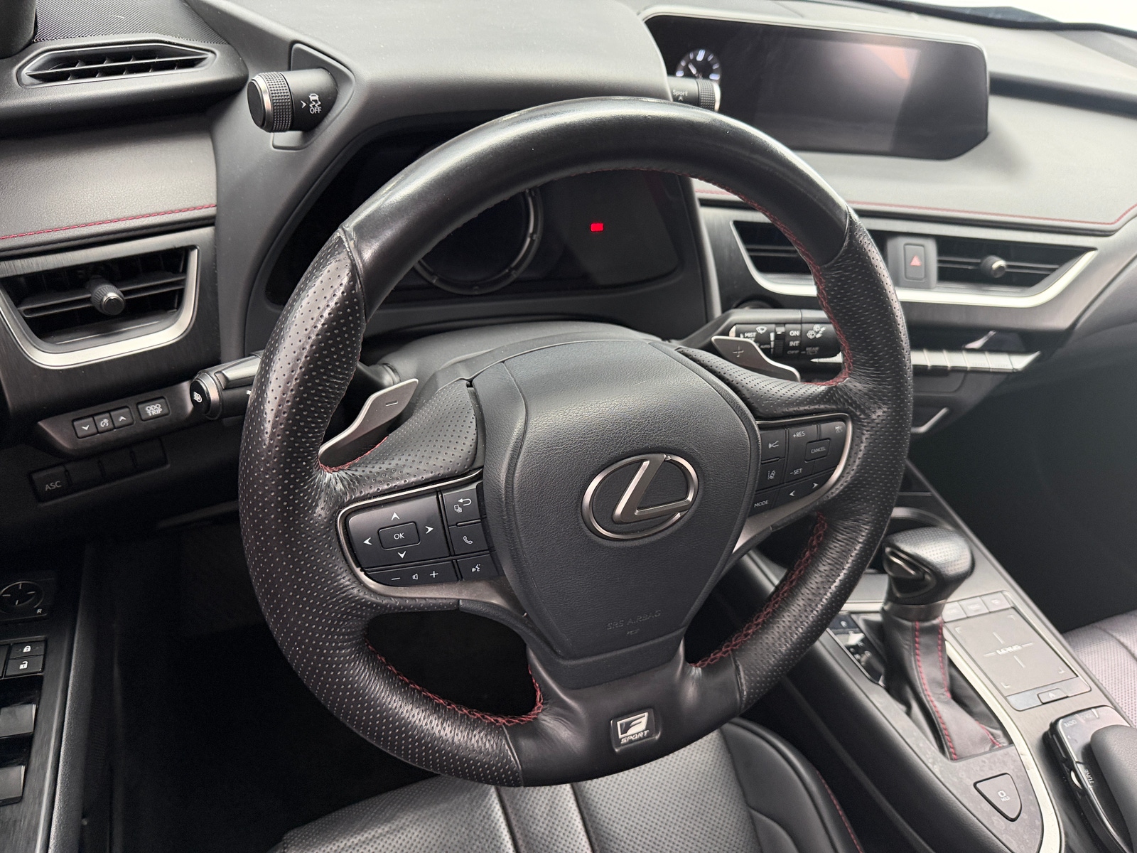 Thumbnail: 2019 Lexus UX - 4