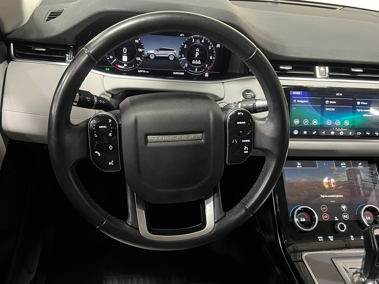 Thumbnail: 2020 Land Rover Range Rover Evoque - 5