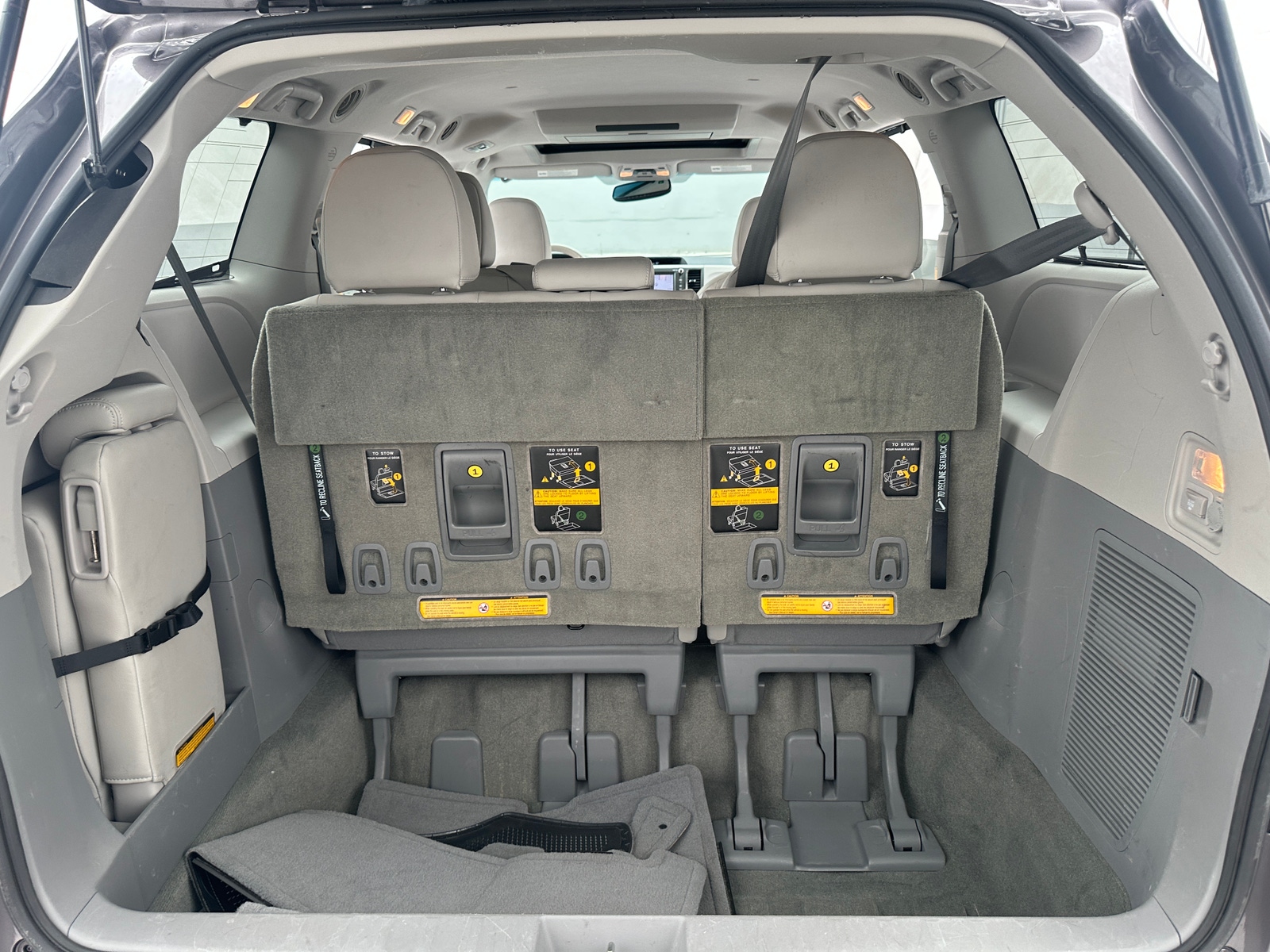 Thumbnail: 2012 Toyota Sienna - 6