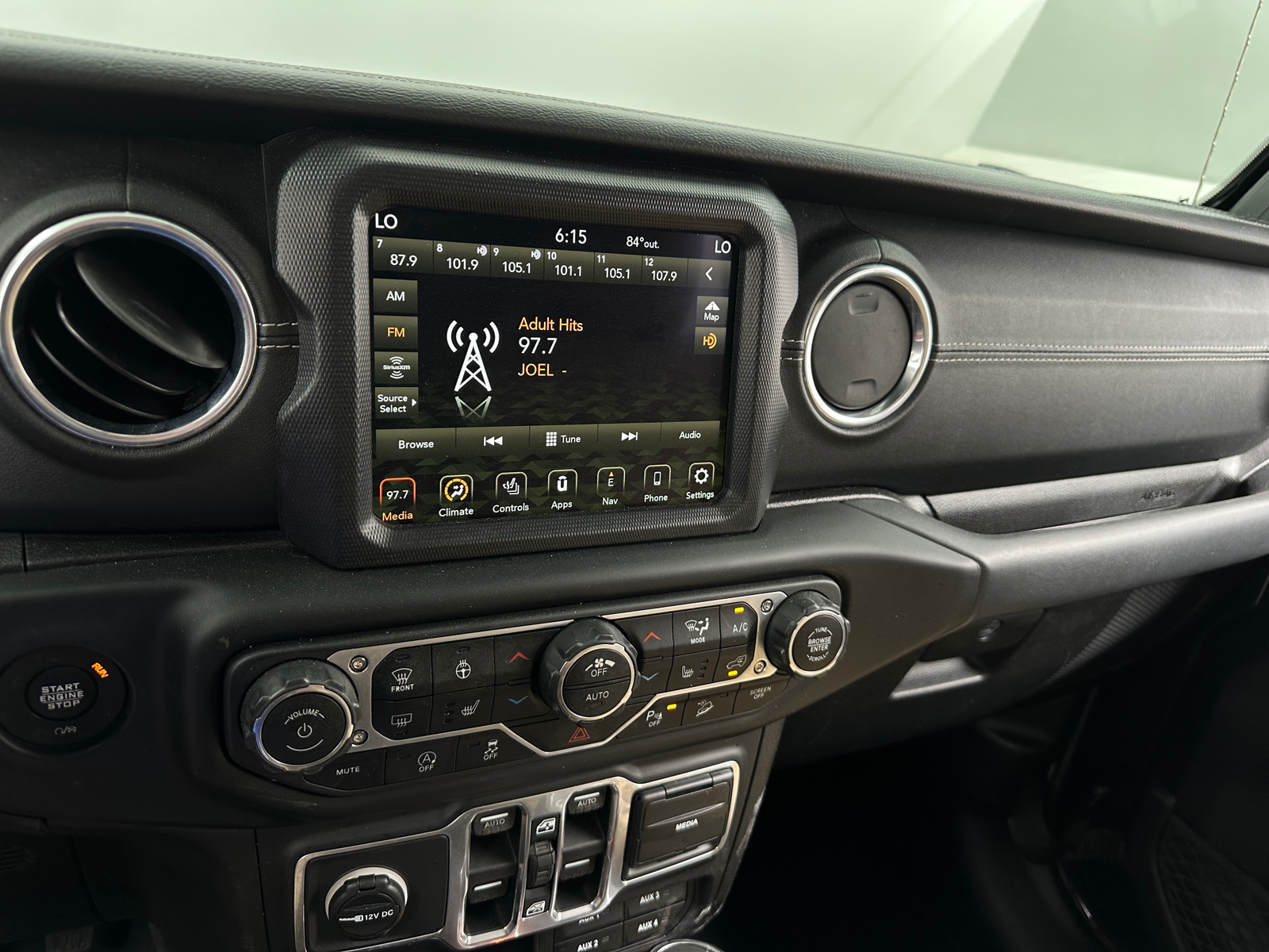 Thumbnail: 2018 Jeep Wrangler - 3
