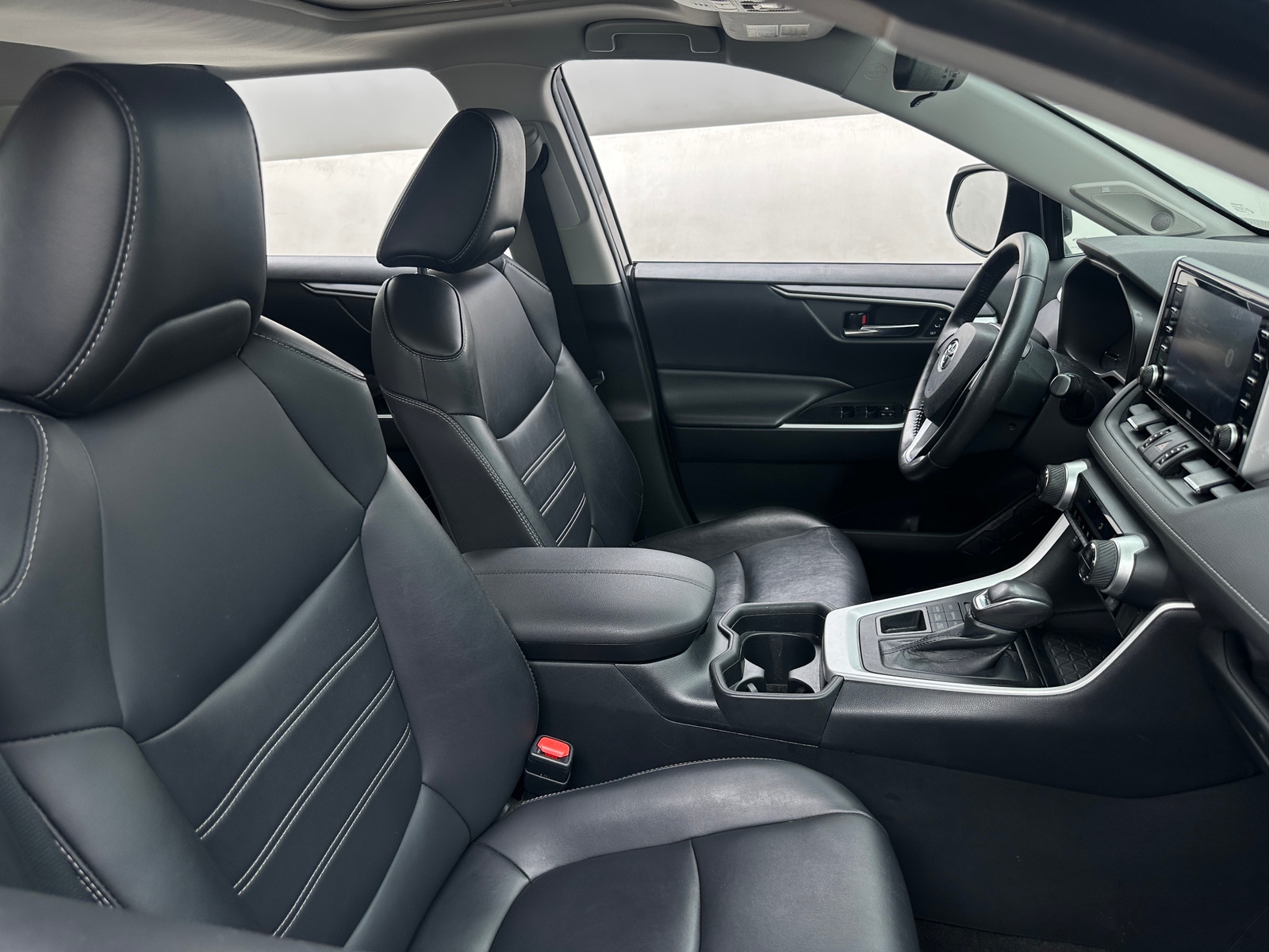 Thumbnail: 2019 Toyota RAV4 - 2