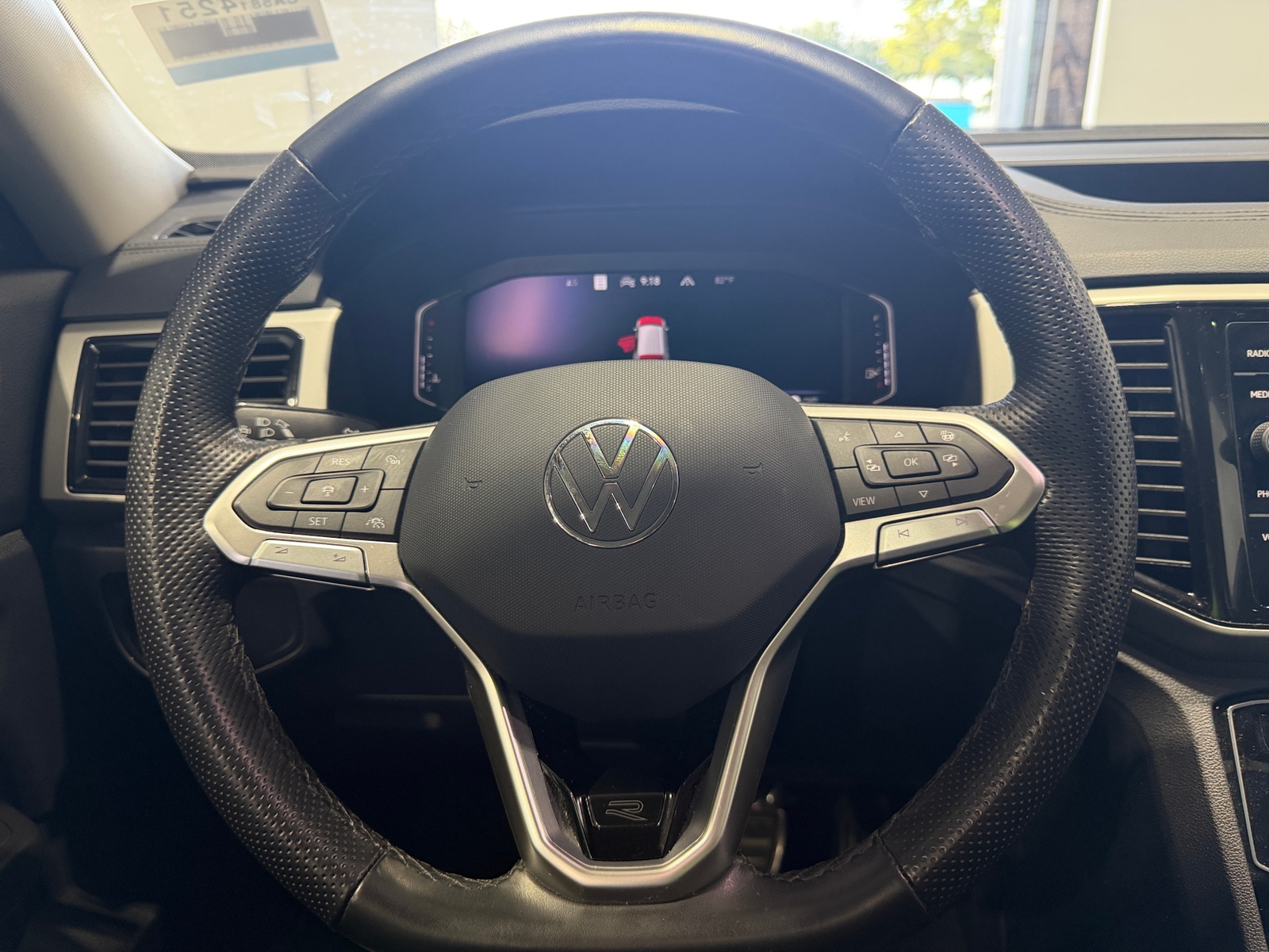 Thumbnail: 2023 Volkswagen Atlas - 4