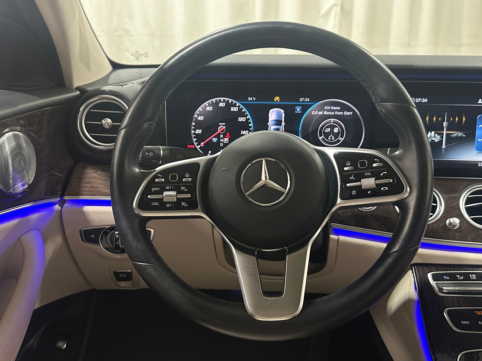 Thumbnail: 2020 Mercedes-Benz E-Class - 4
