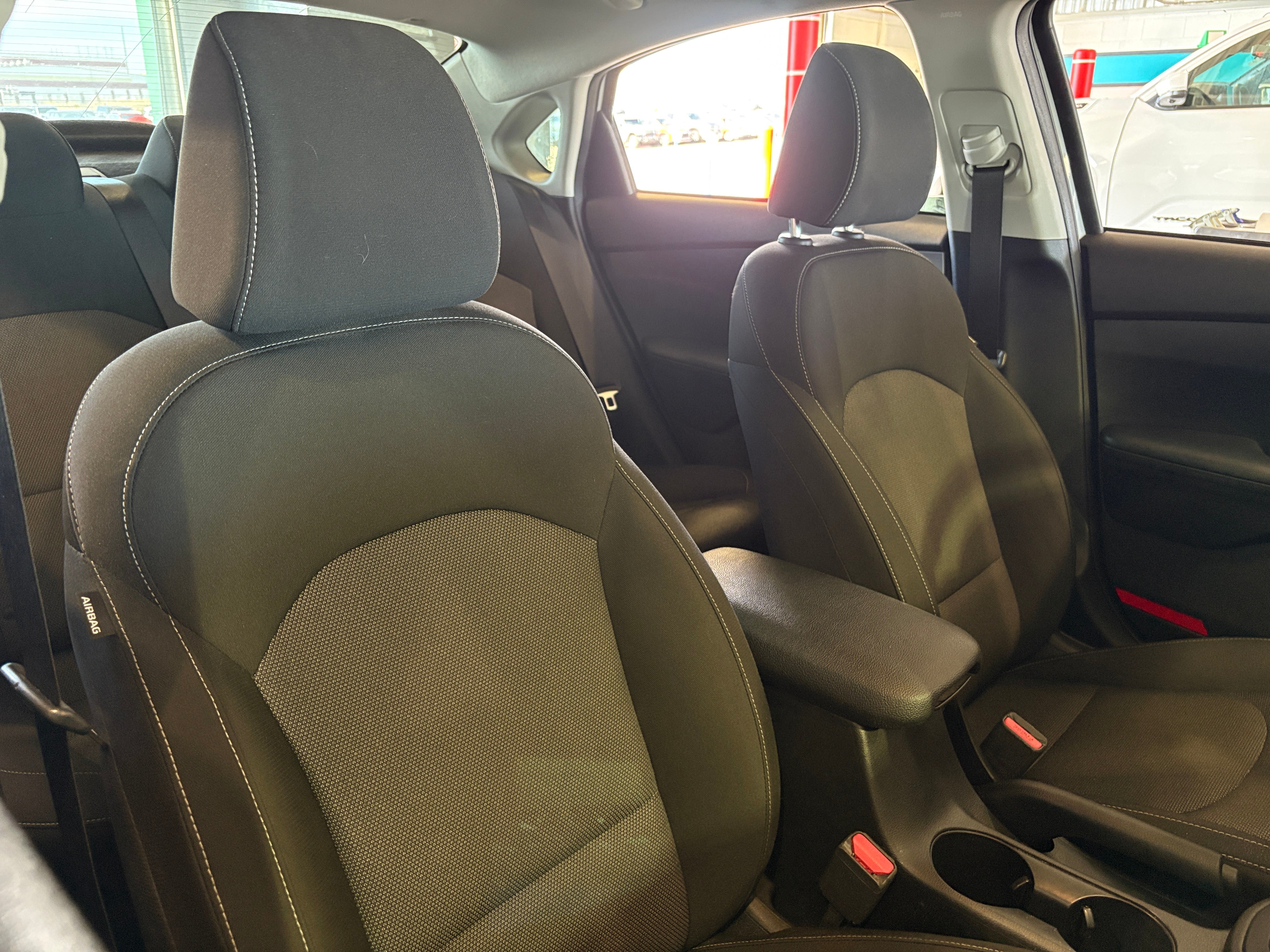 Used 2022 Kia FORTE LXS with VIN 3KPF24AD9NE453660 for sale in Pewaukee, WI