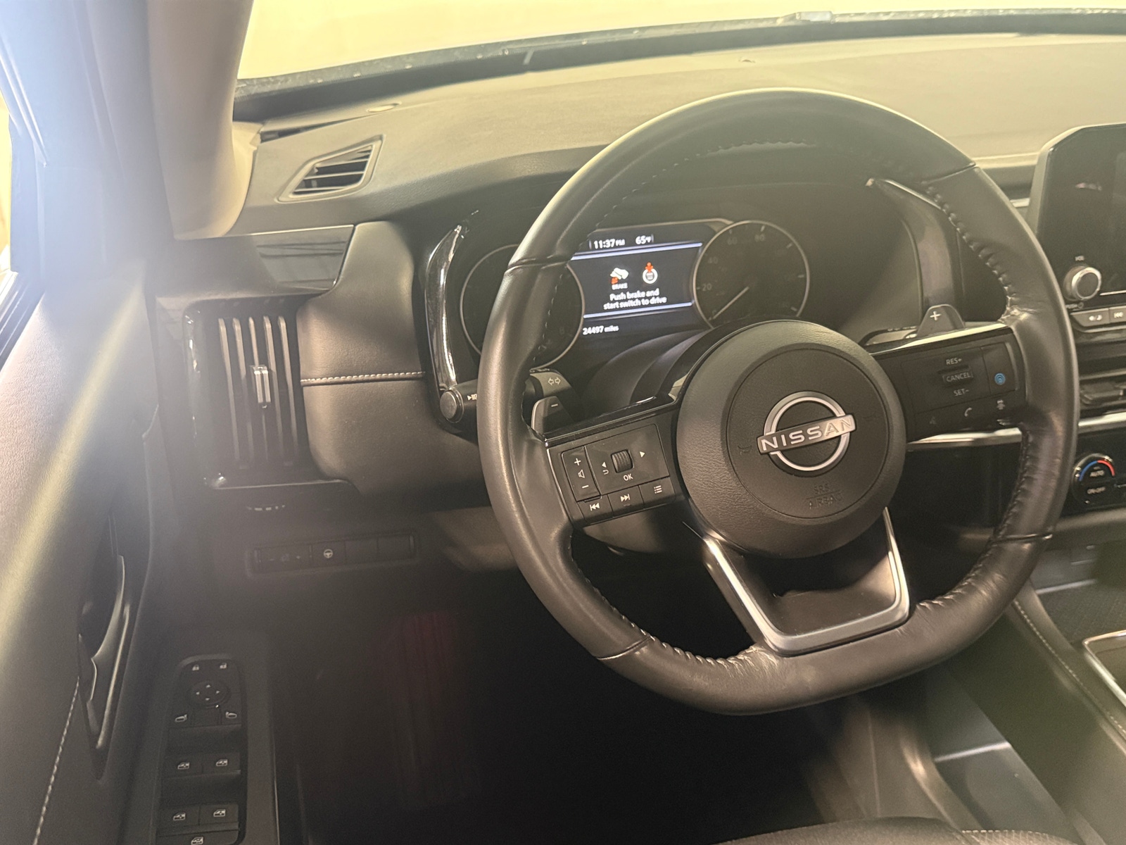 Thumbnail: 2023 Nissan Pathfinder - 5