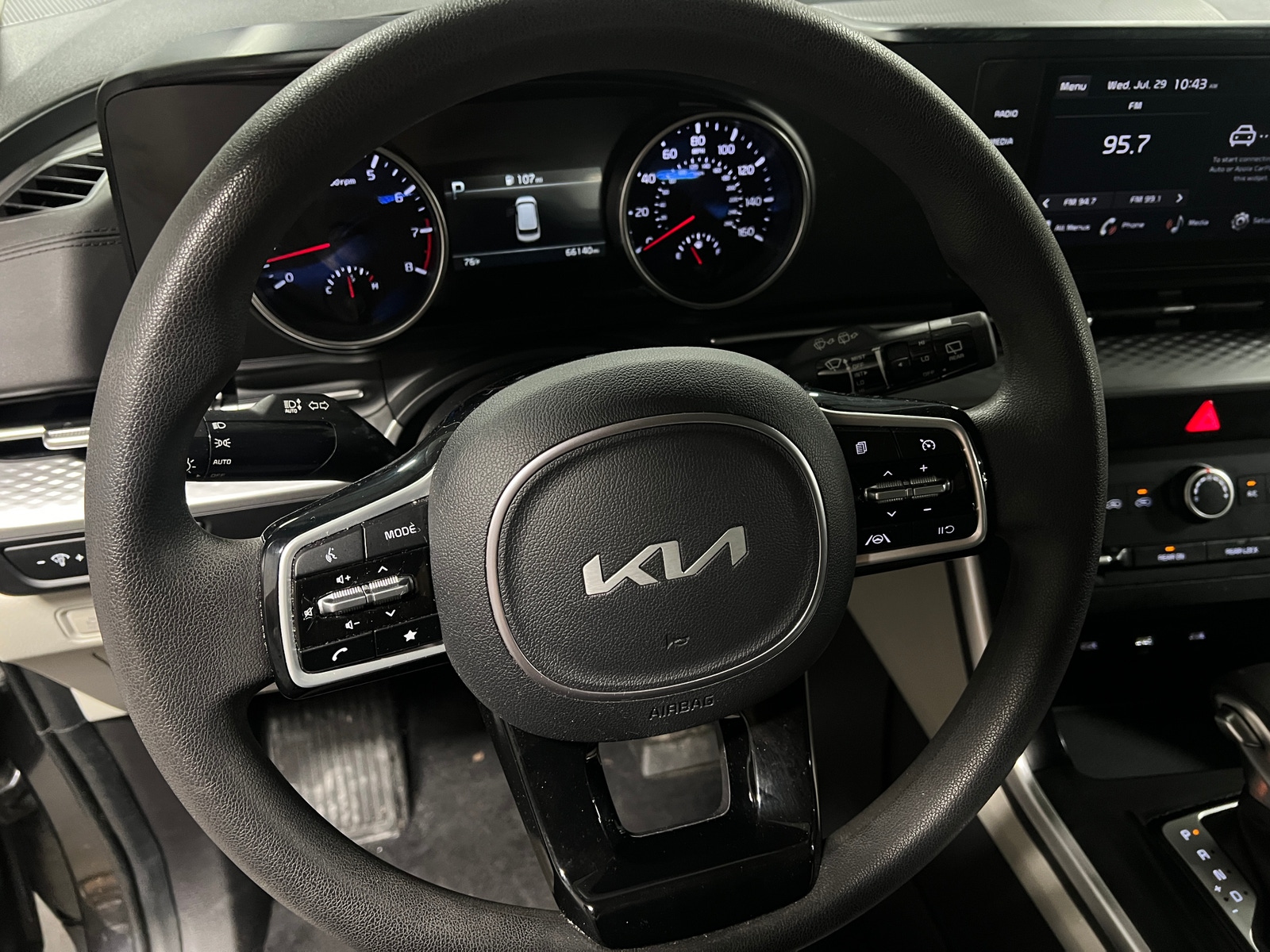 Thumbnail: 2024 Kia Carnival - 5