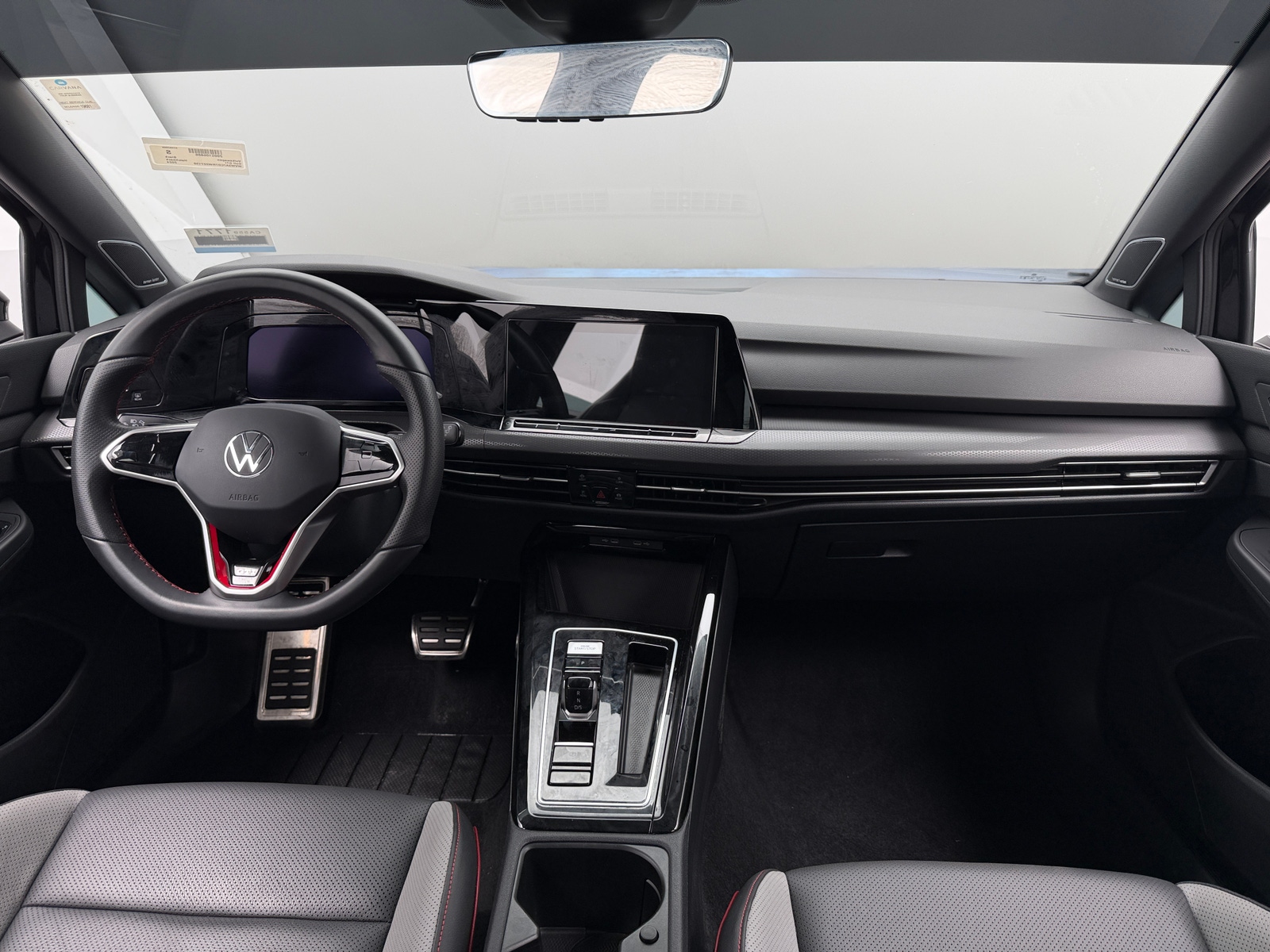 Thumbnail: 2024 Volkswagen Golf - 3