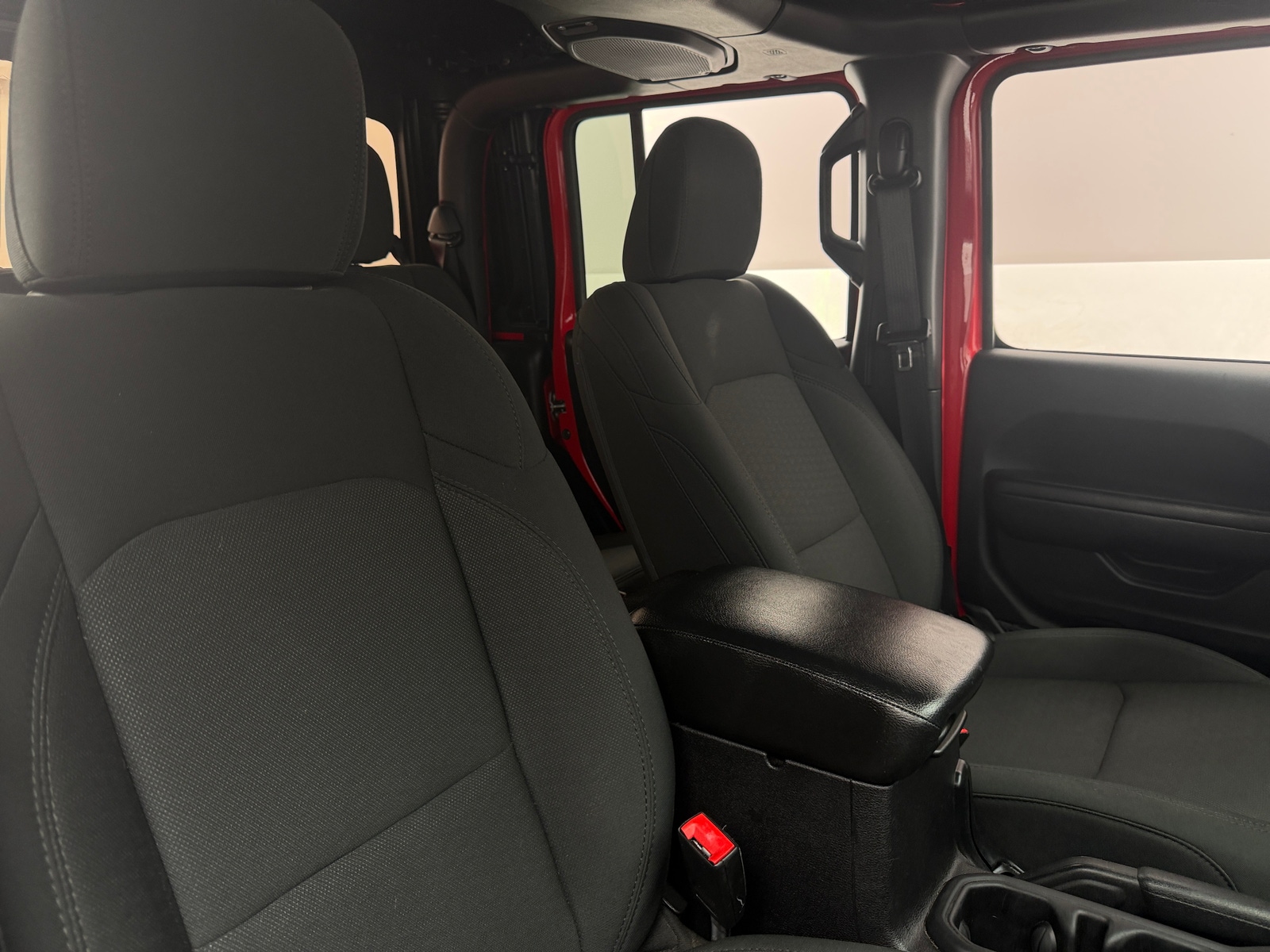 Thumbnail: 2020 Jeep Gladiator - 2