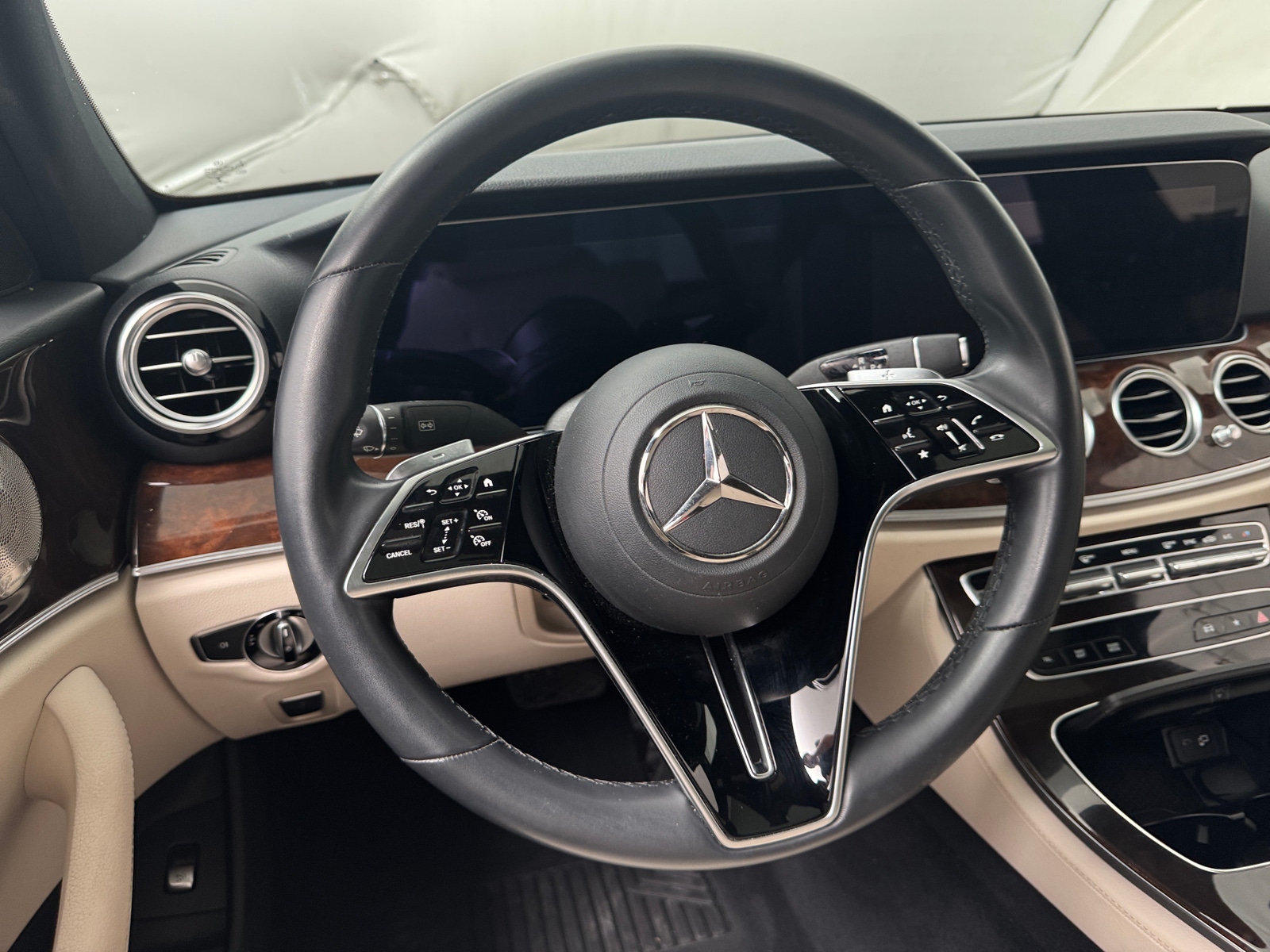 Thumbnail: 2021 Mercedes-Benz E-Class - 4