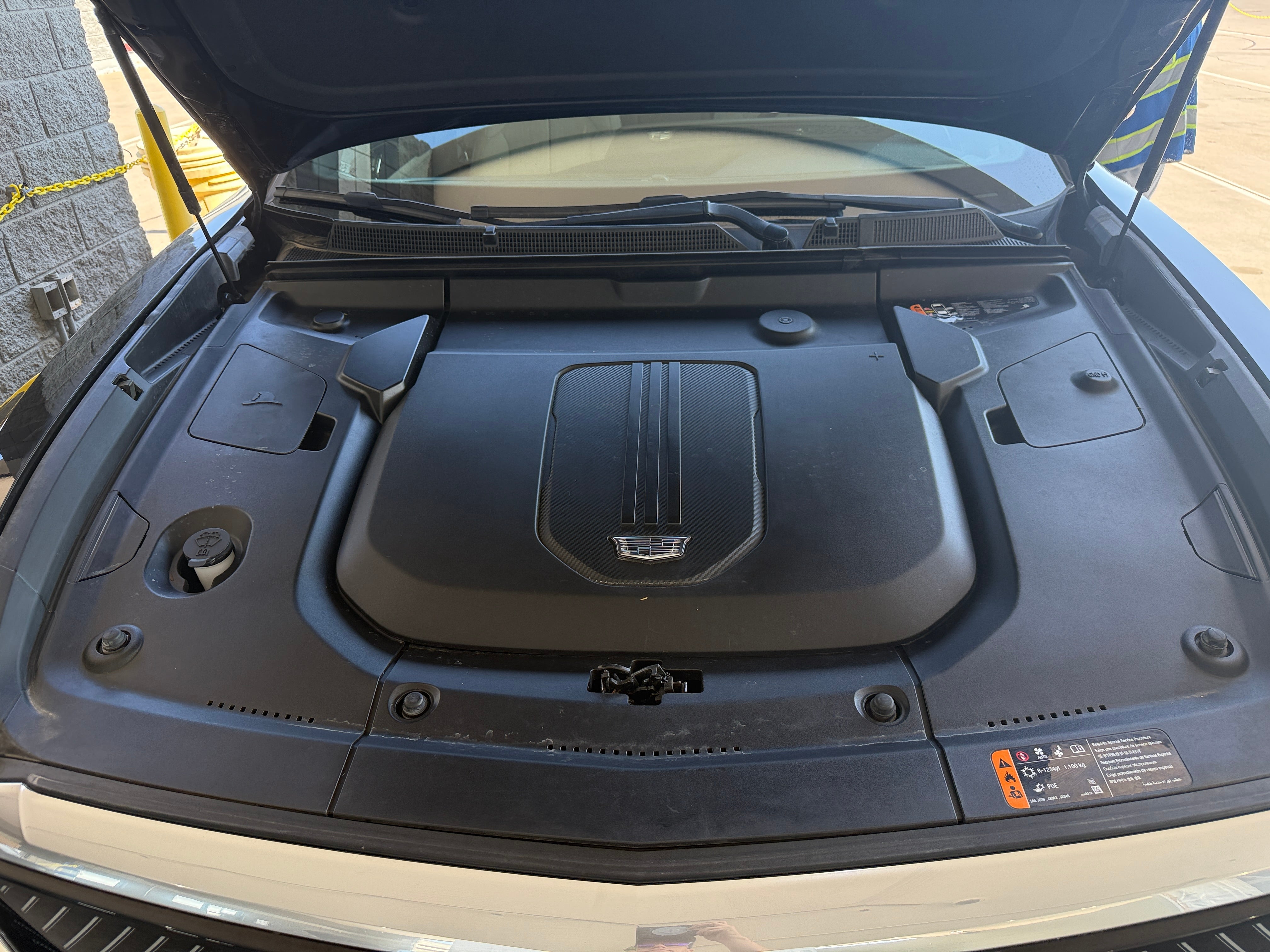 Used 2024 Cadillac LYRIQ Luxury 1 with VIN 1GYKPPRL3RZ101210 for sale in Oak Creek, WI