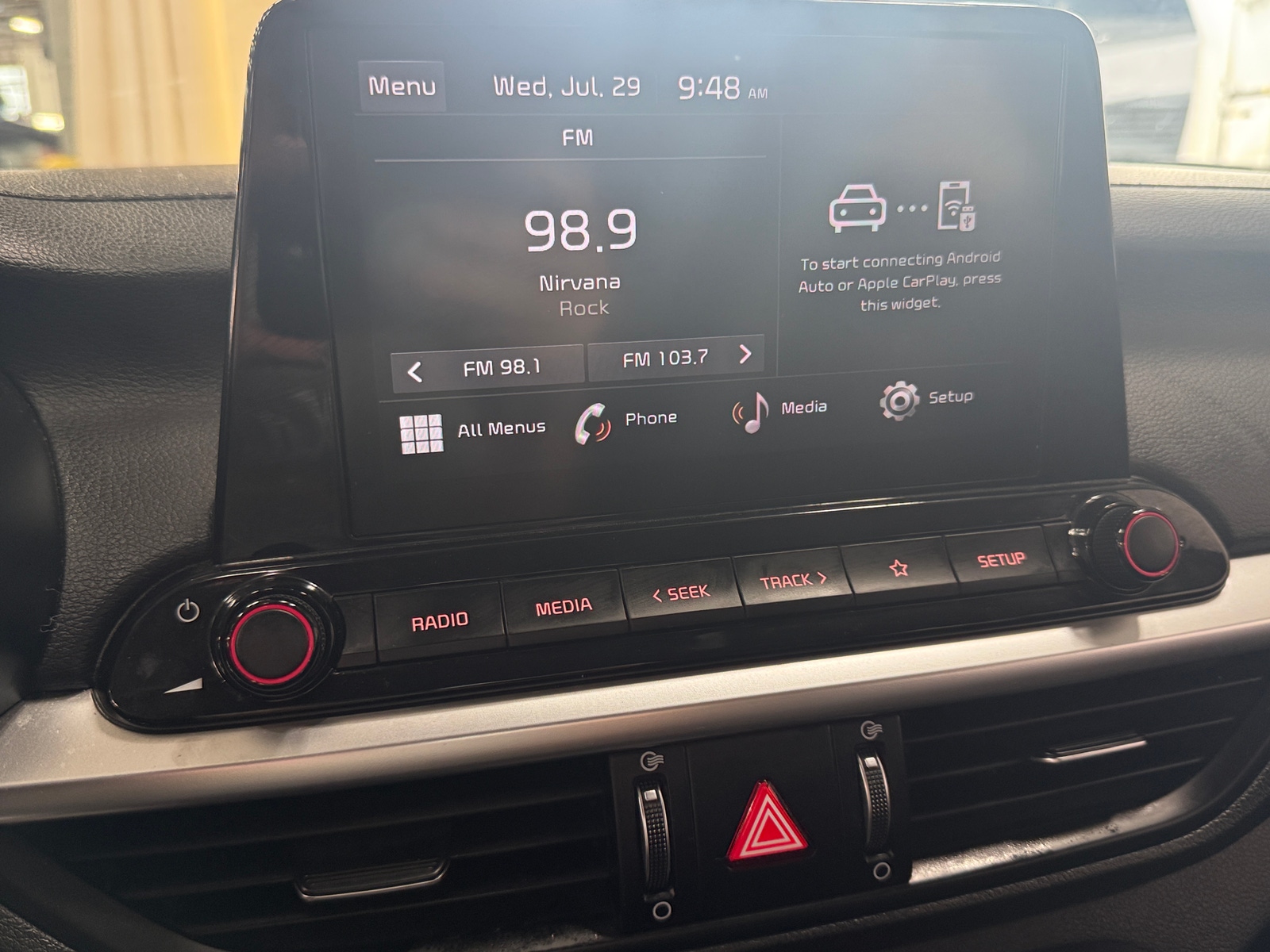 Thumbnail: 2023 Kia Forte - 4