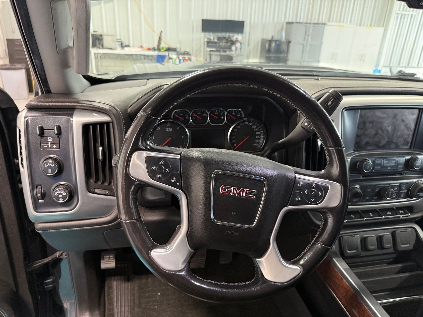 Thumbnail: 2019 GMC Sierra 2500 - 4