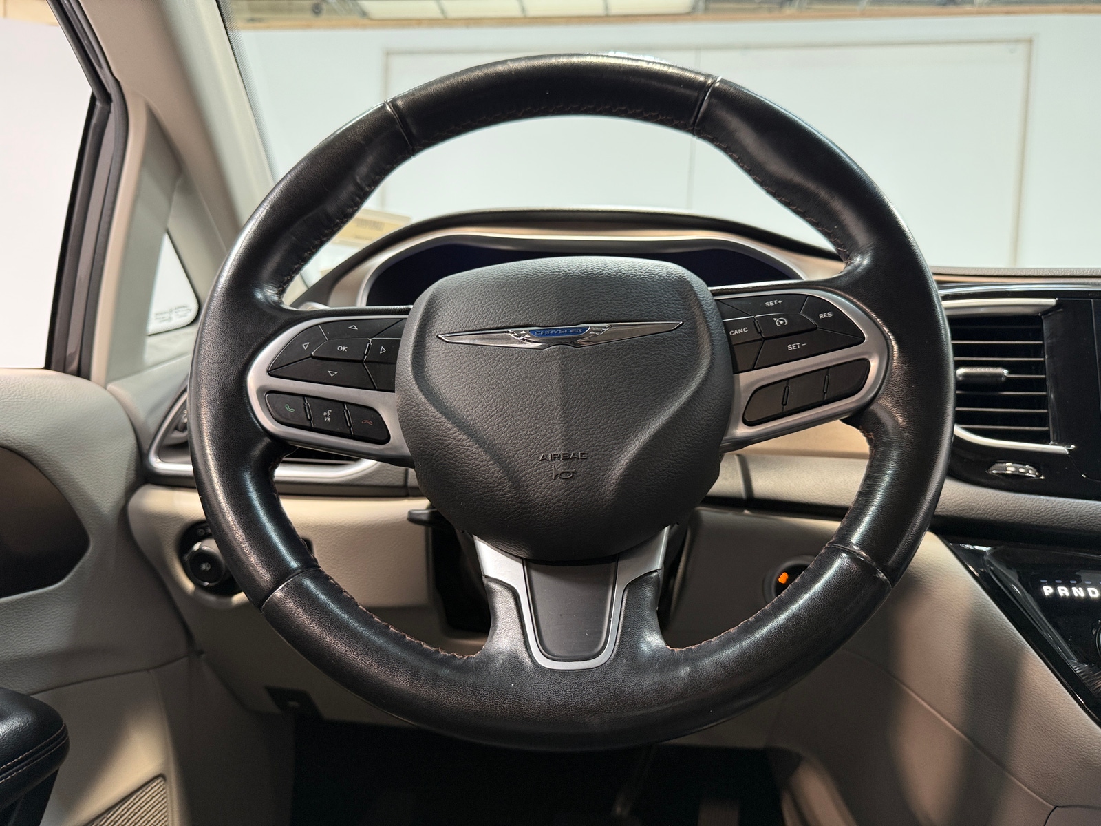 Thumbnail: 2019 Chrysler Pacifica - 4