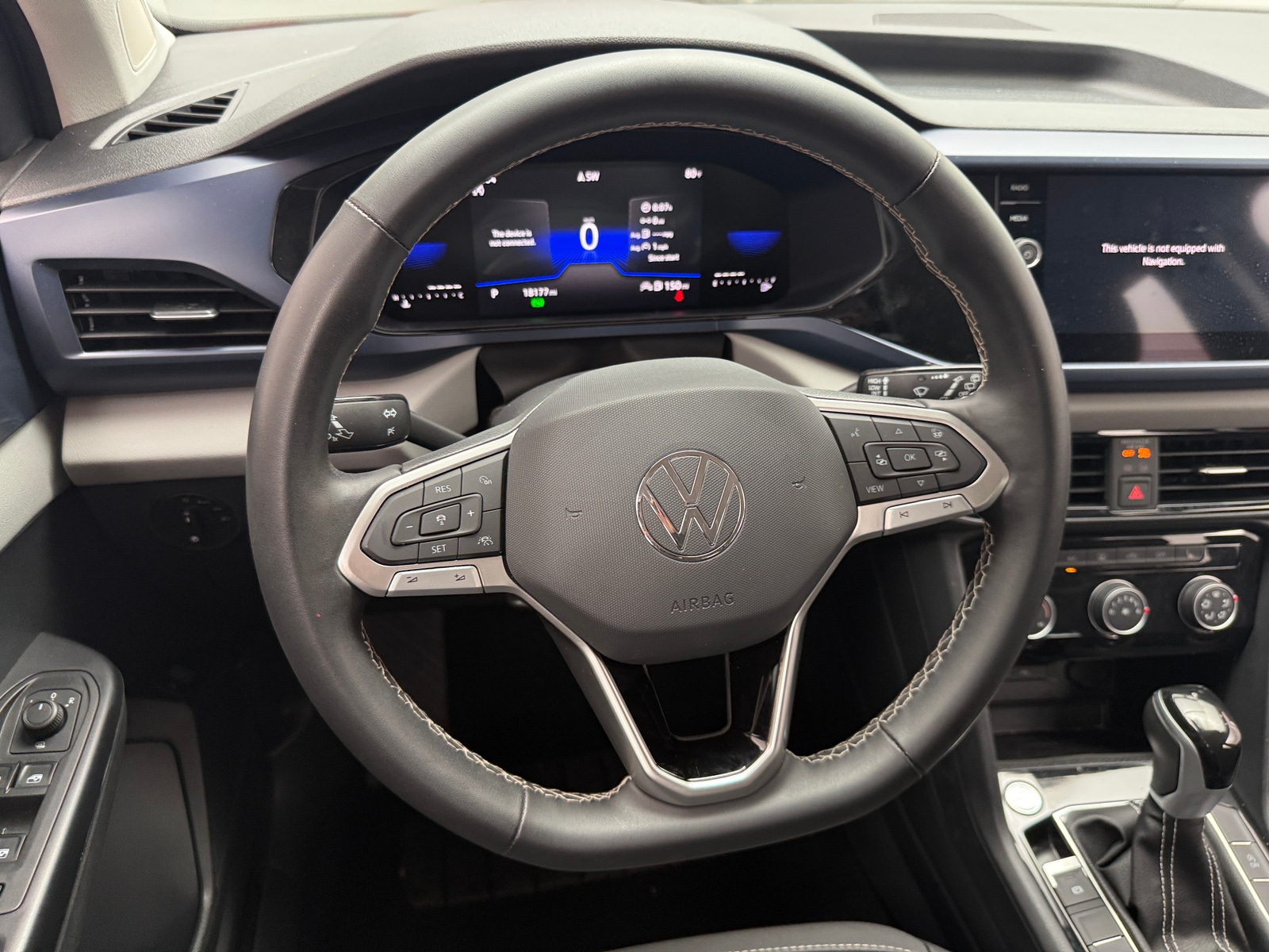 Thumbnail: 2023 Volkswagen Taos - 5