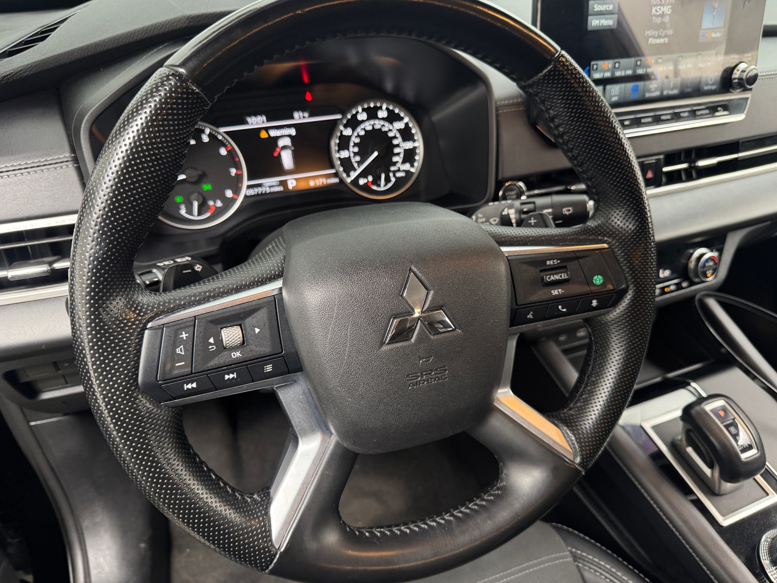 Thumbnail: 2024 Mitsubishi Outlander - 4