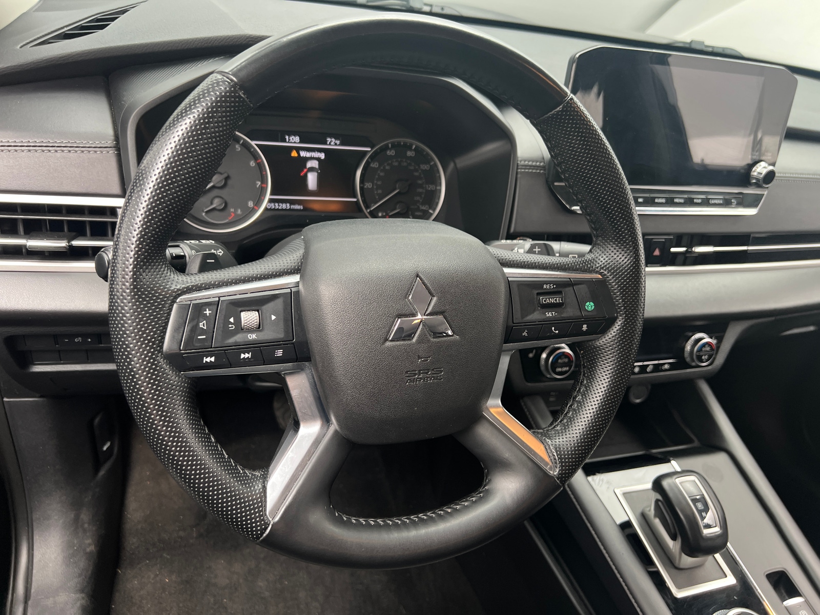 Thumbnail: 2024 Mitsubishi Outlander - 4