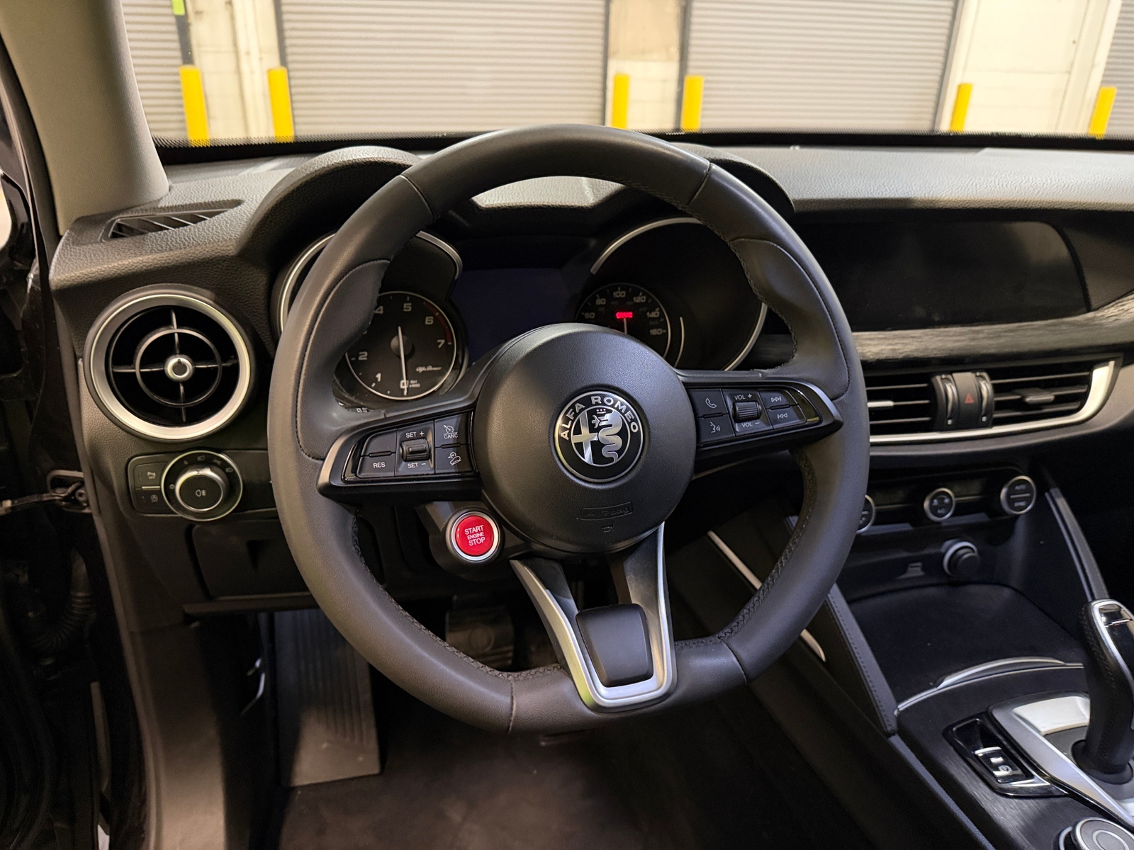 Thumbnail: 2020 Alfa Romeo Stelvio - 4