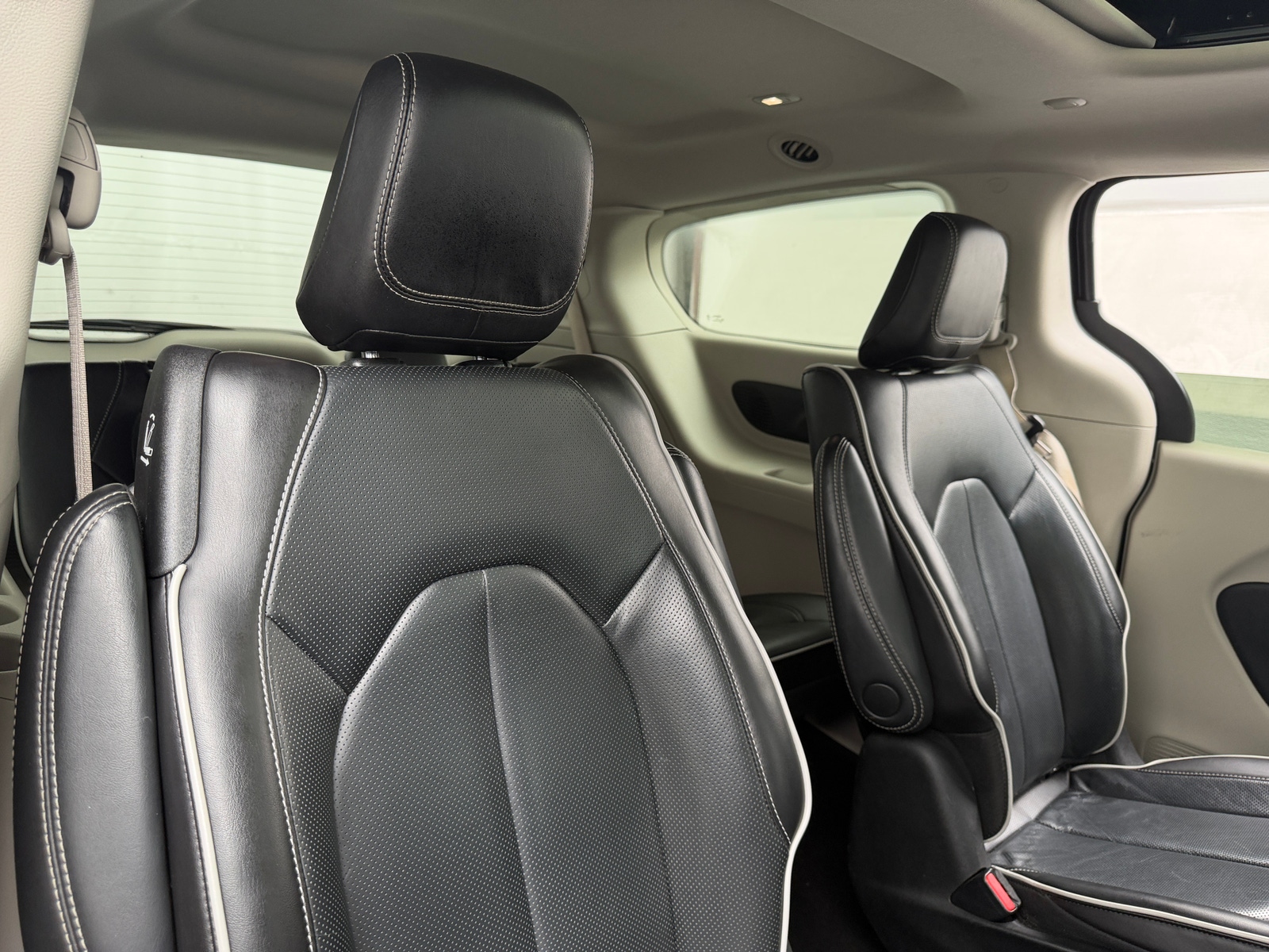 Thumbnail: 2023 Chrysler Pacifica - 5