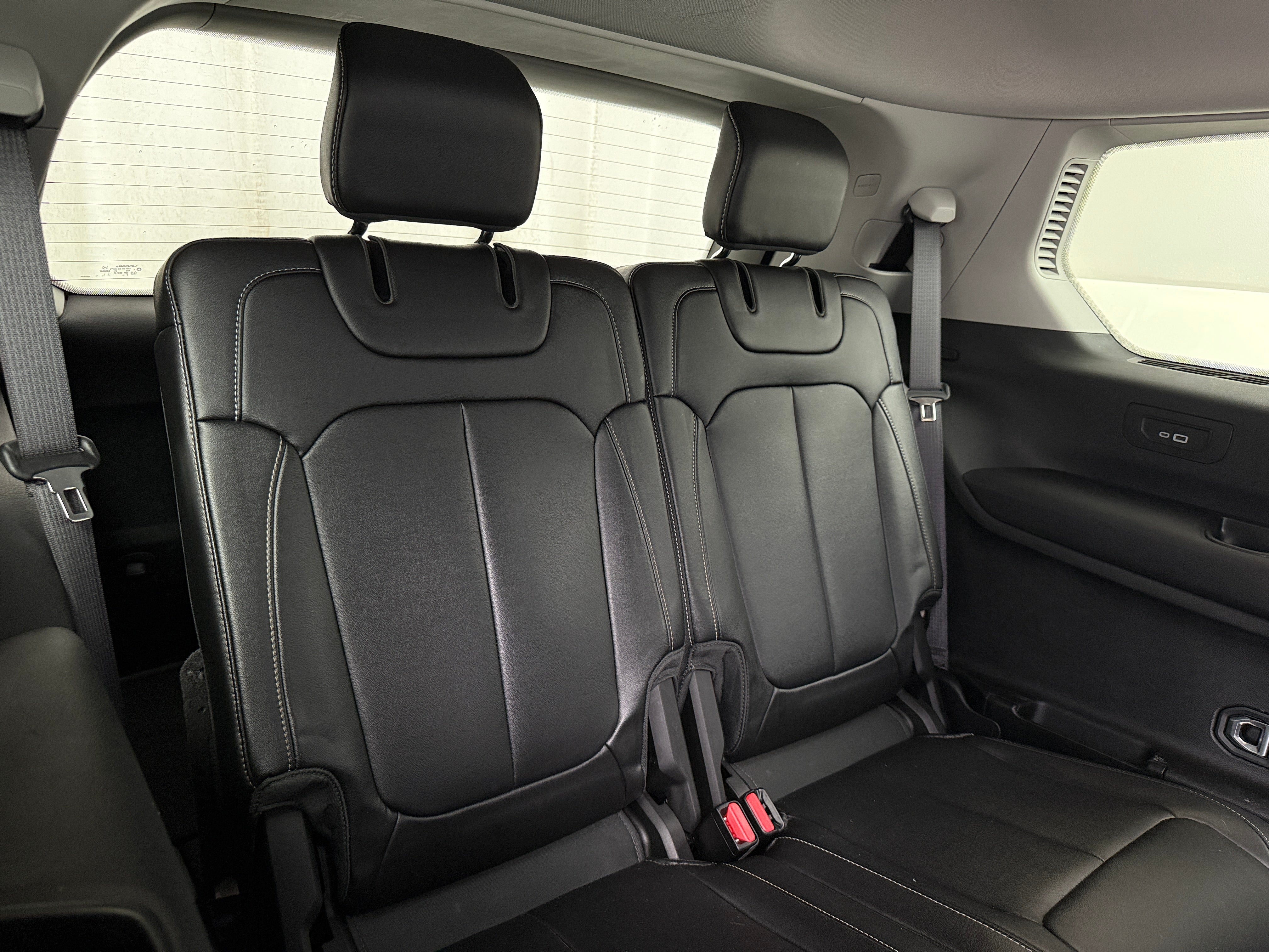 2023 Jeep Grand Cherokee L Limited - Photo 4