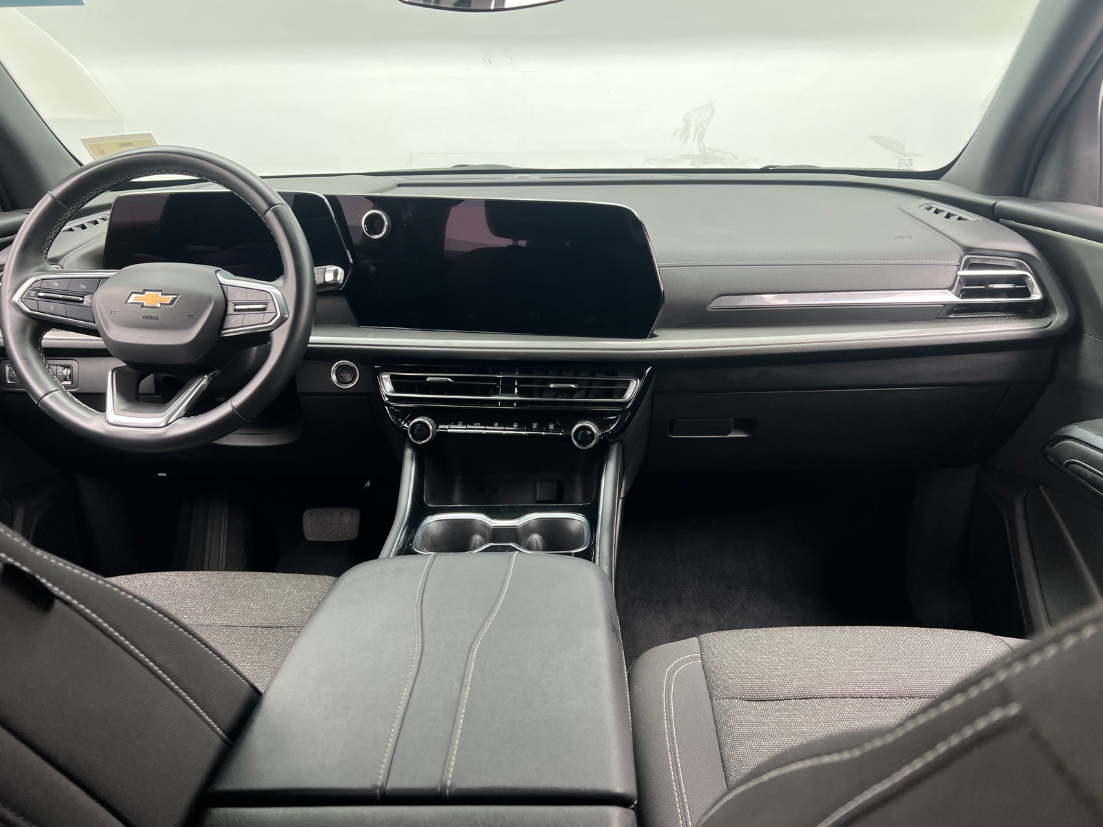Thumbnail: 2024 Chevrolet Traverse - 3