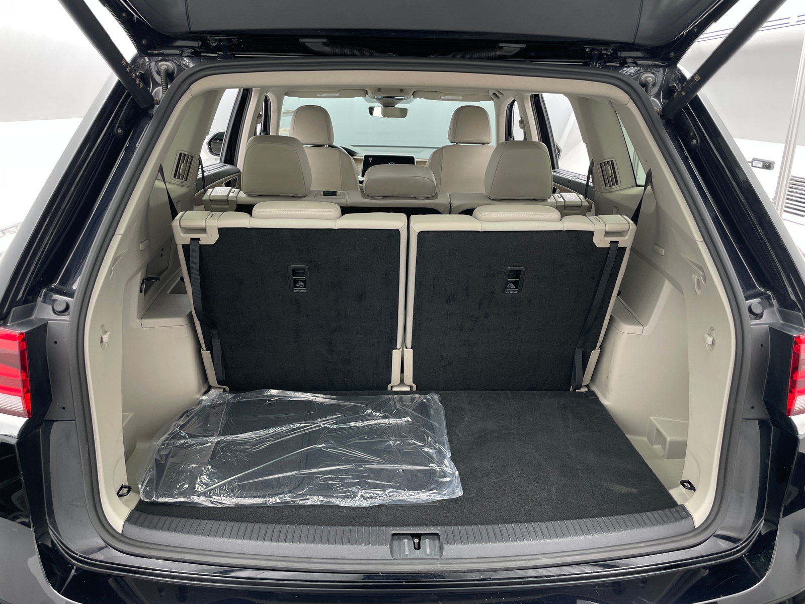 Thumbnail: 2026 Volkswagen Atlas - 6