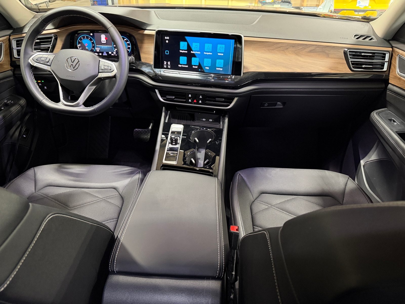 Thumbnail: 2026 Volkswagen Atlas - 2