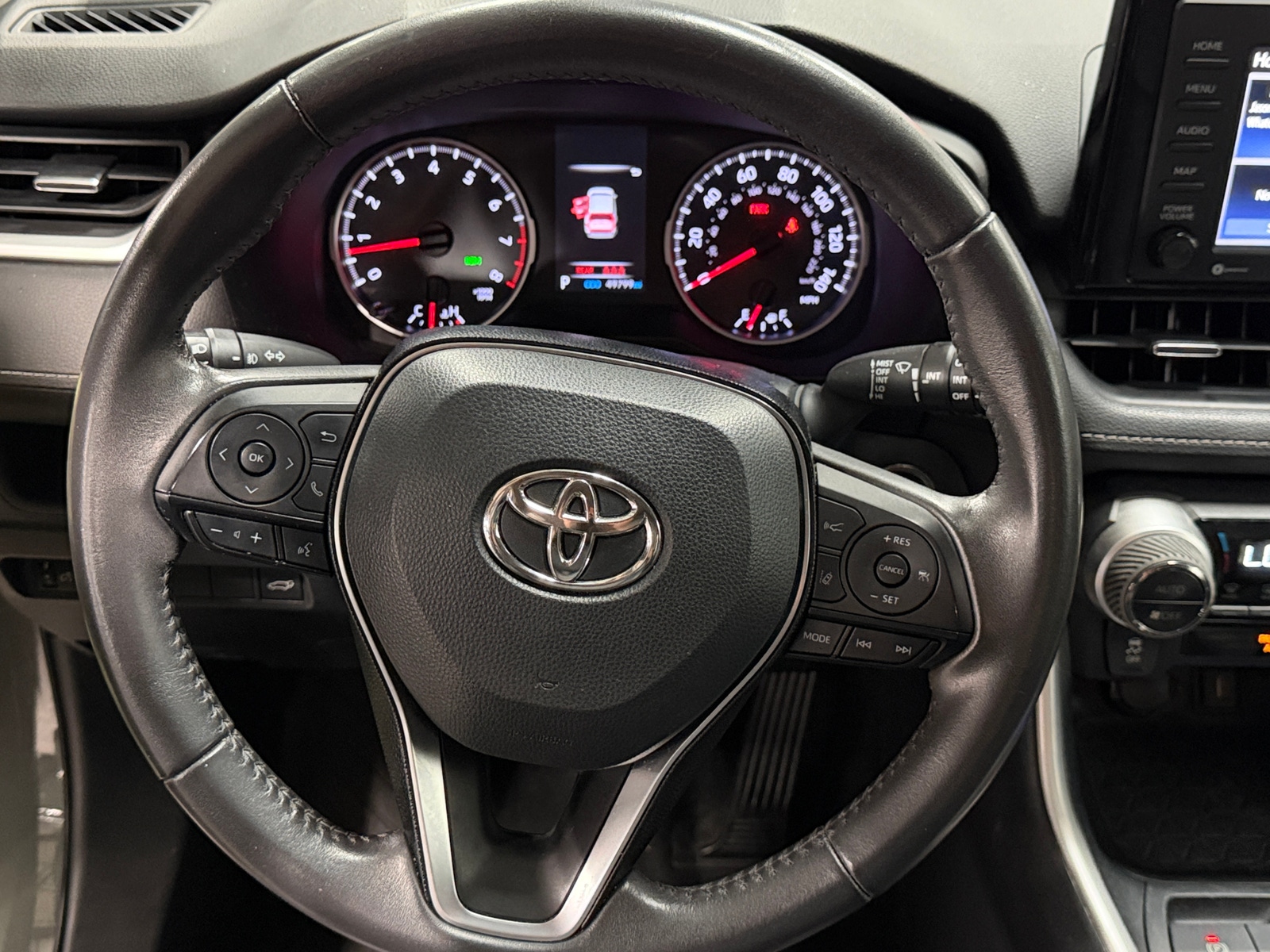 Thumbnail: 2020 Toyota RAV4 - 4