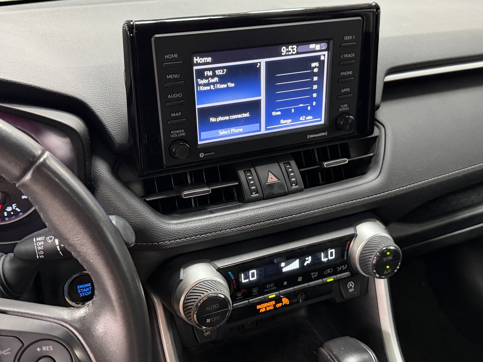 Thumbnail: 2020 Toyota RAV4 - 3
