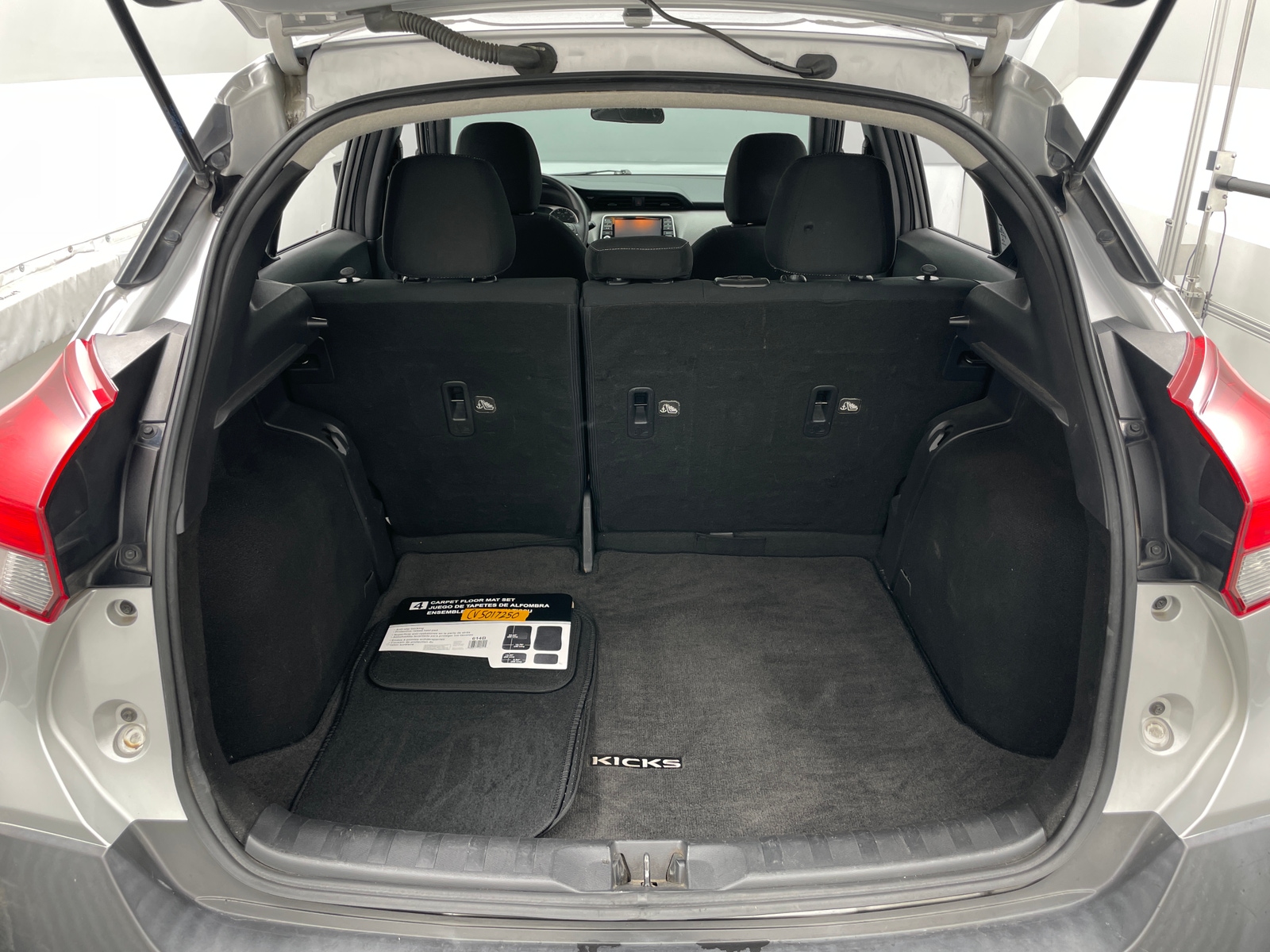 Thumbnail: 2019 Nissan Kicks - 7