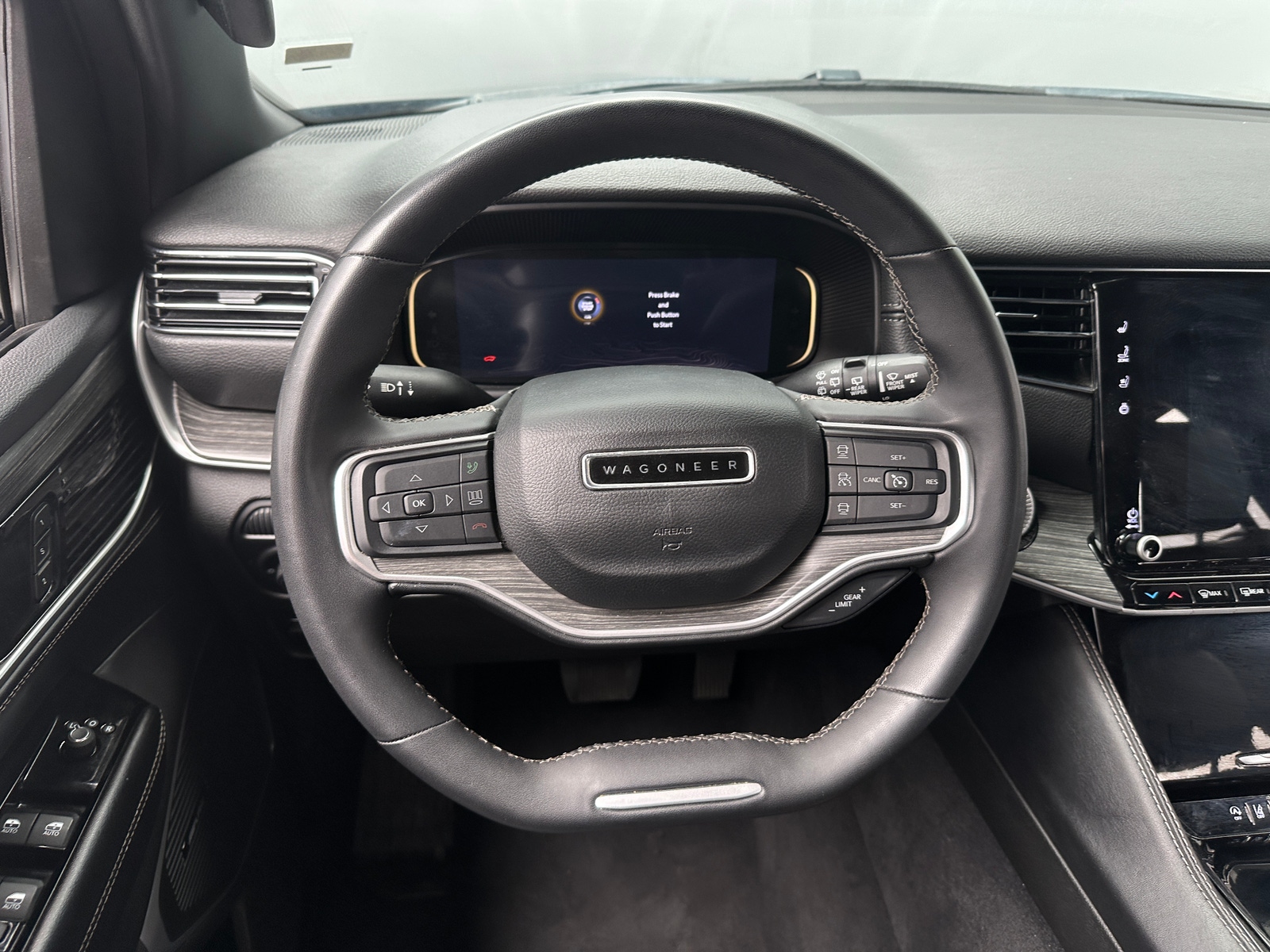 Thumbnail: 2024 Jeep Wagoneer - 4