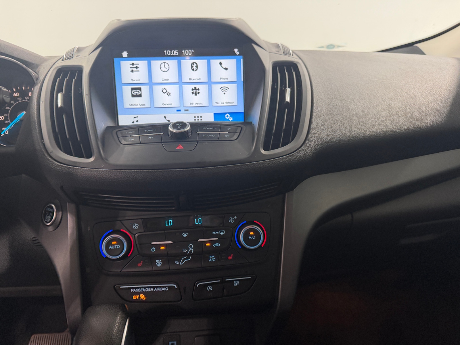 Thumbnail: 2019 Ford Escape - 4