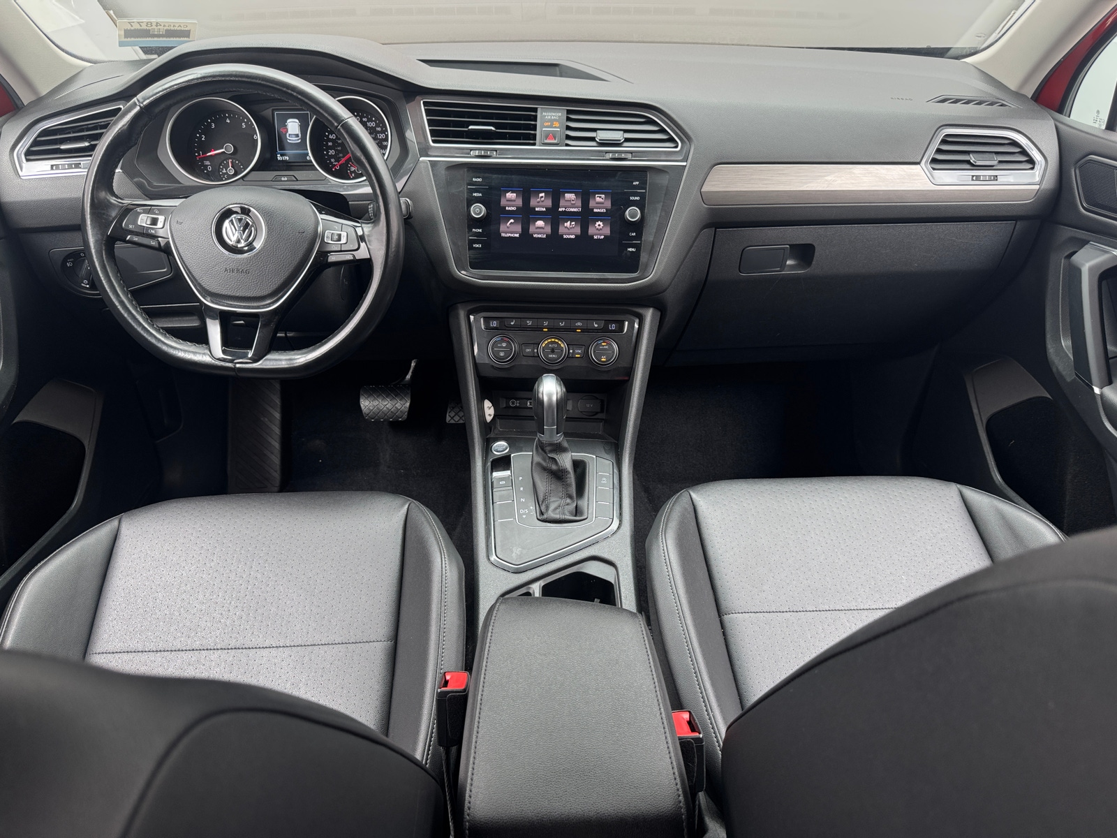 Thumbnail: 2018 Volkswagen Tiguan - 2