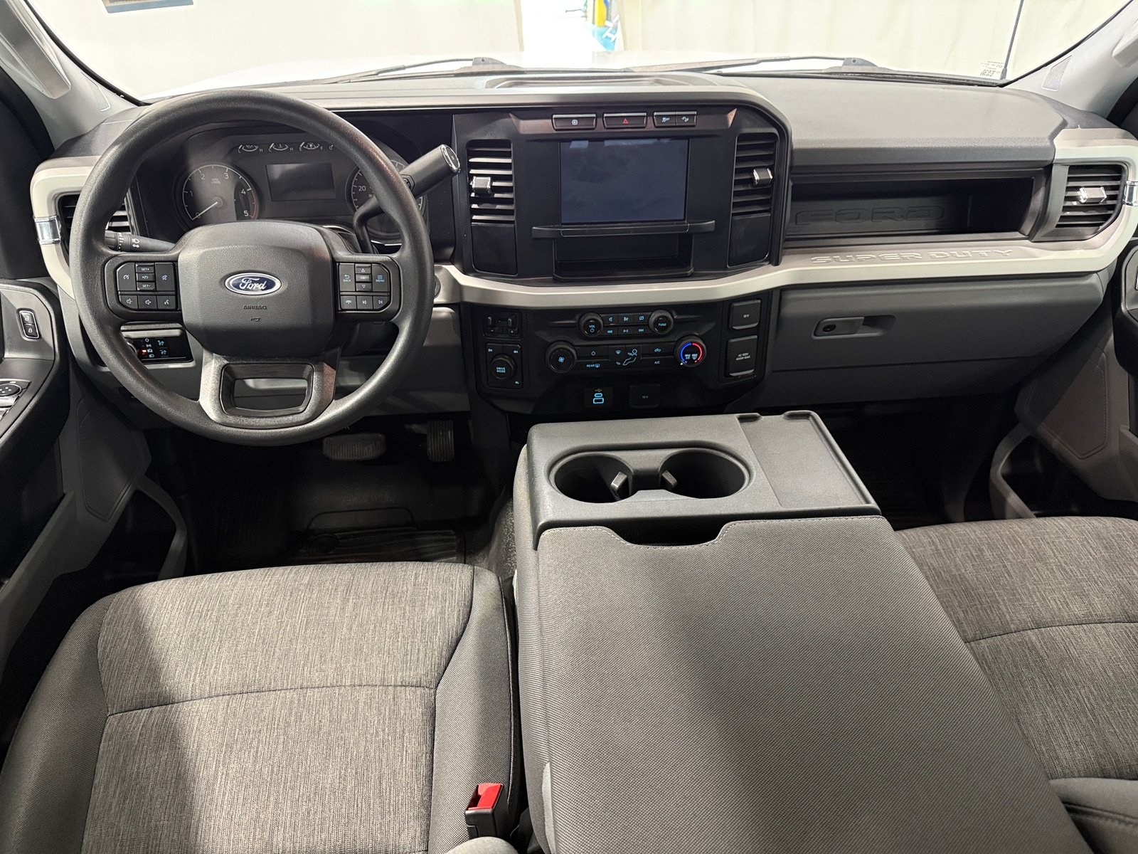 Thumbnail: 2023 Ford Econoline - 3