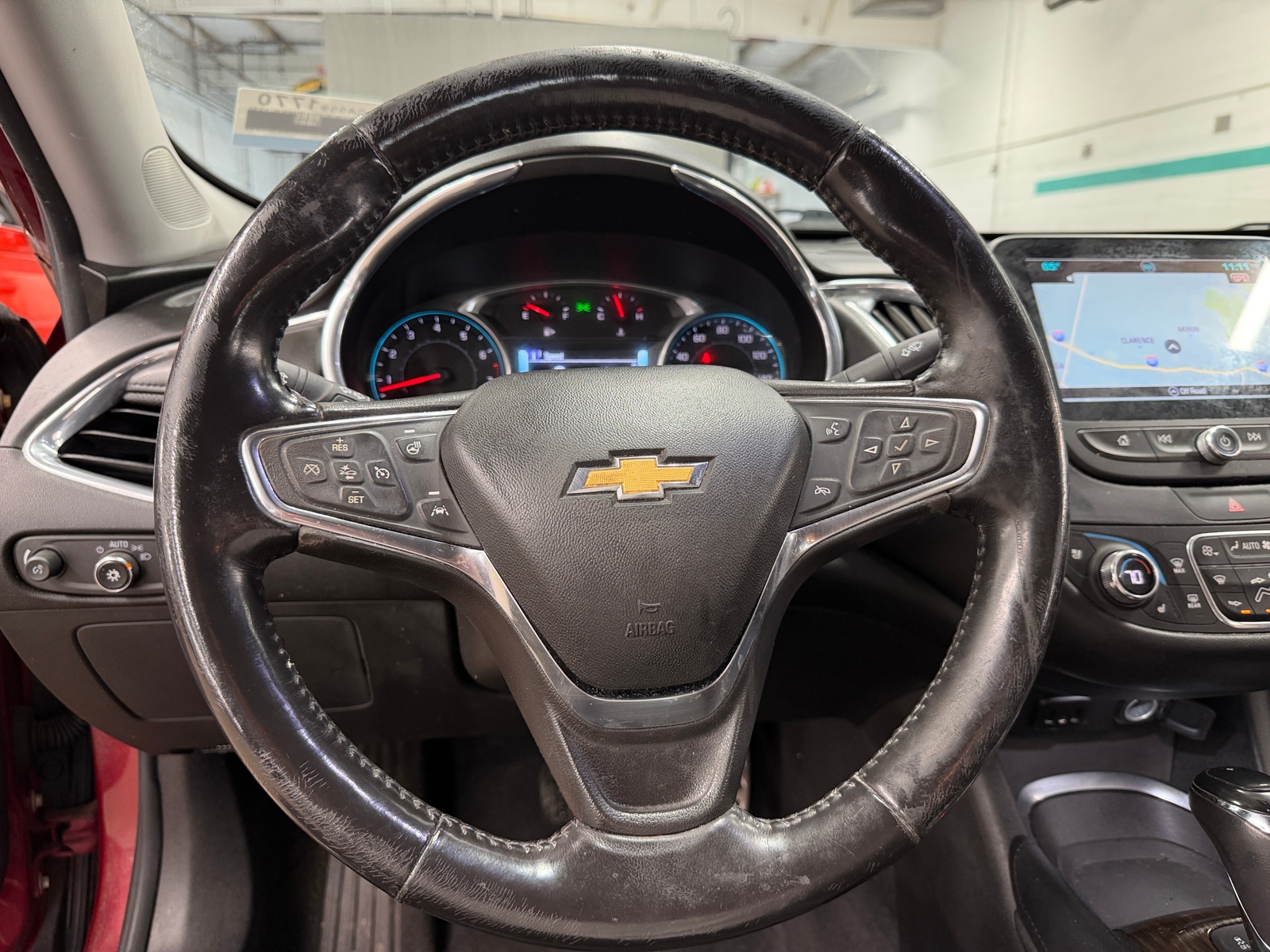 Thumbnail: 2017 Chevrolet Malibu - 4