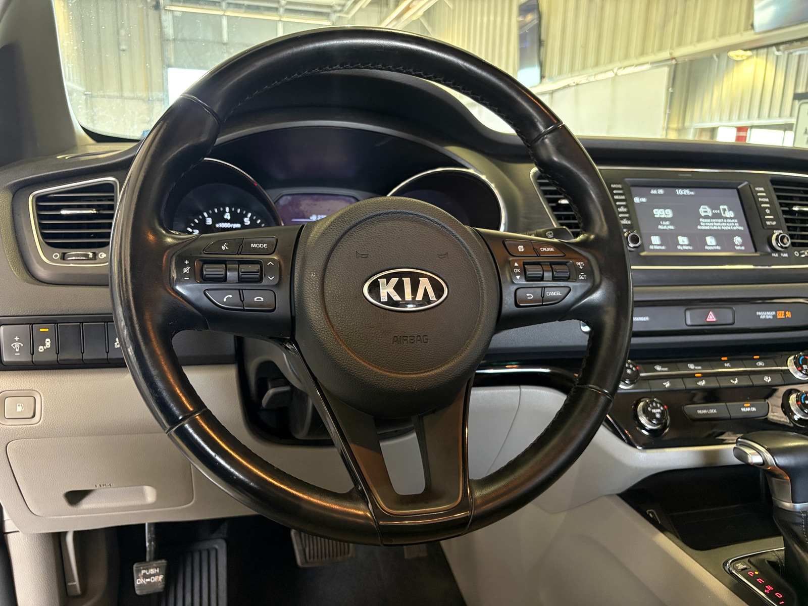 Thumbnail: 2019 Kia Sedona - 4