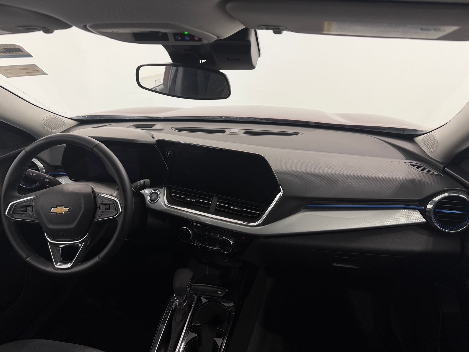 Thumbnail: 2025 Chevrolet Trax - 2