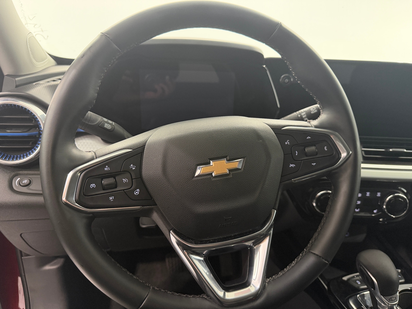 Thumbnail: 2025 Chevrolet Trax - 4
