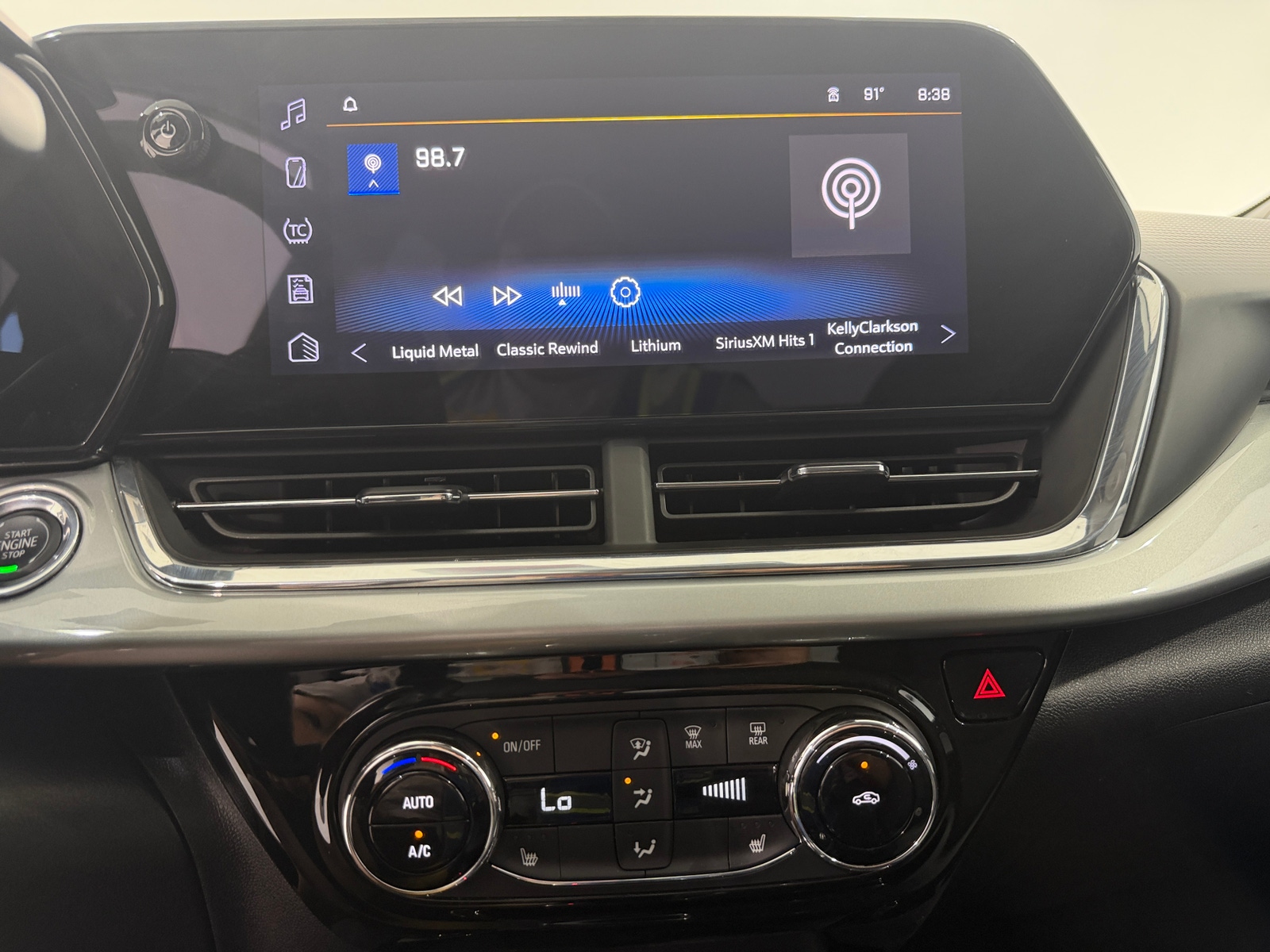 Thumbnail: 2025 Chevrolet Trax - 3