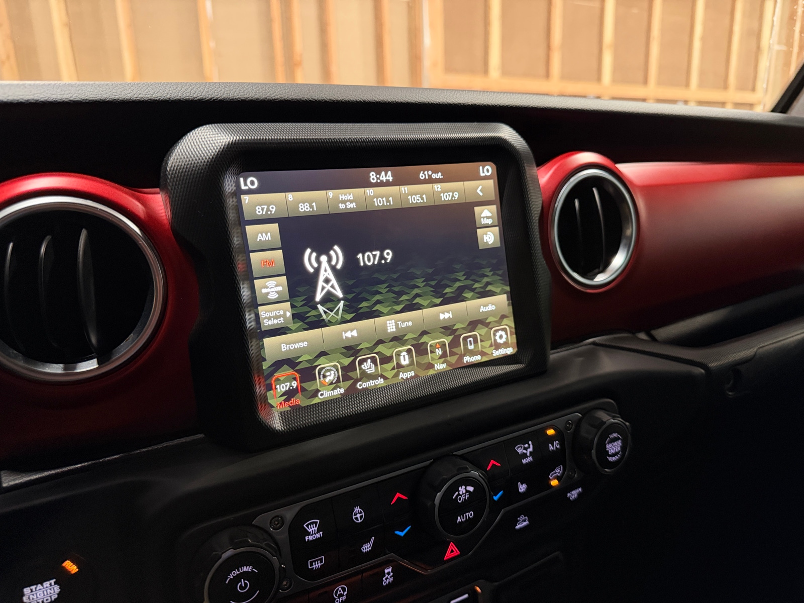 Thumbnail: 2023 Jeep Gladiator - 4