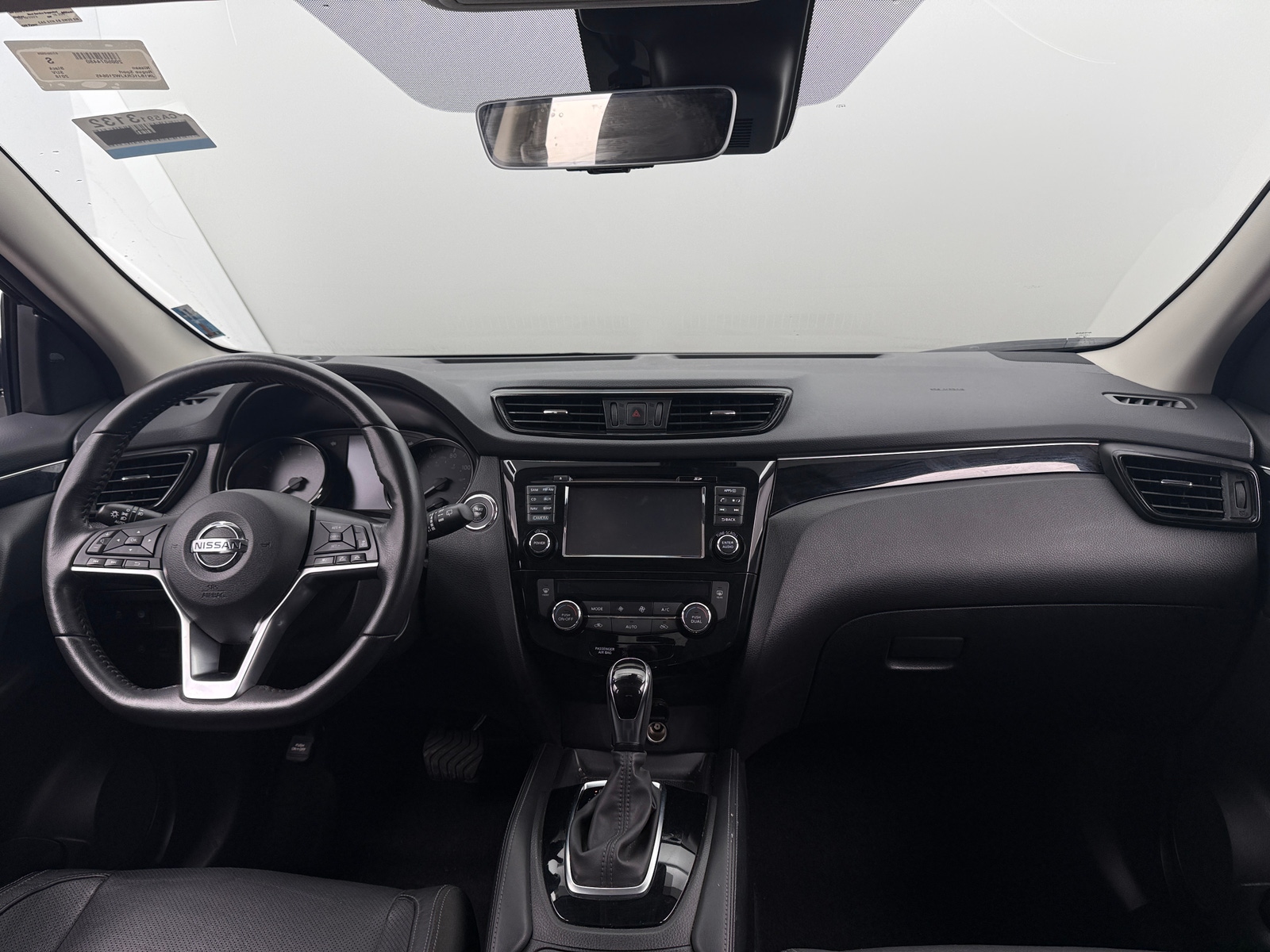 Thumbnail: 2018 Nissan Rogue Sport - 2