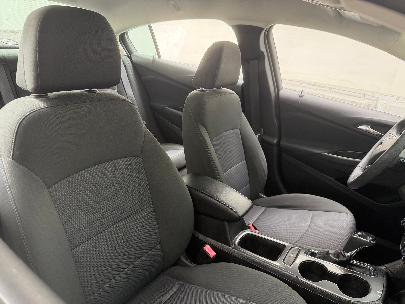 Thumbnail: 2018 Chevrolet Cruze - 2